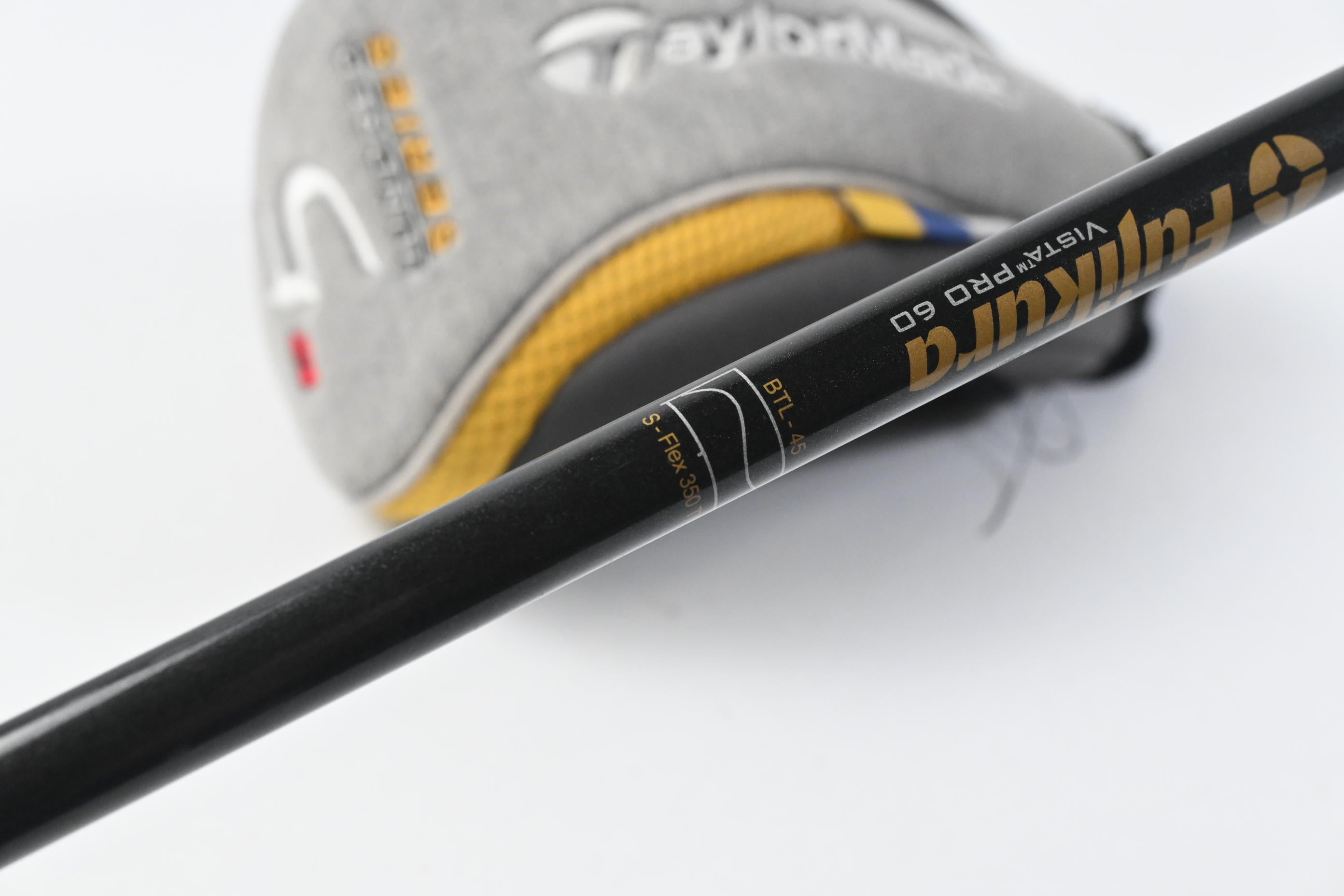 Taylormade R580 XD Driver / 9.5 Degree / Stiff Flex Fujikura Vista Pro 60 Shaft
