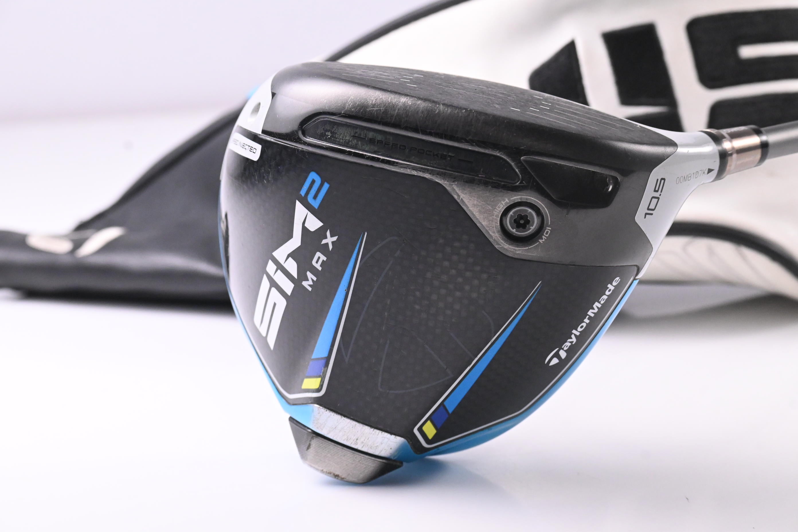 Taylormade SIM2 Max Driver / 10.5 Degree / Regular Flex Reax Blue 40 Shaft