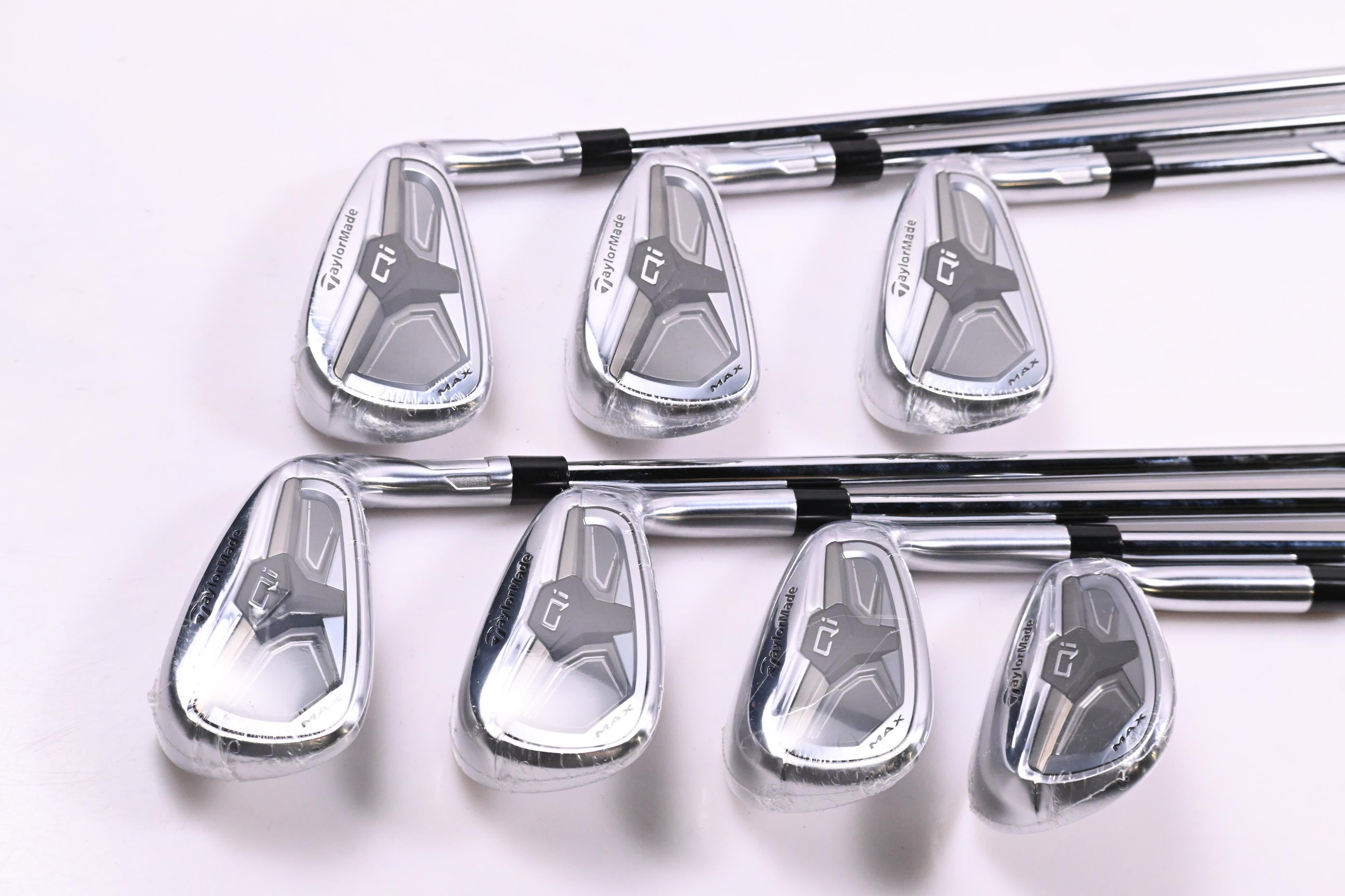 Taylormade Qi Max Irons / 5-PW+SW / Regular Flex KBS MAX MT 85 Shafts