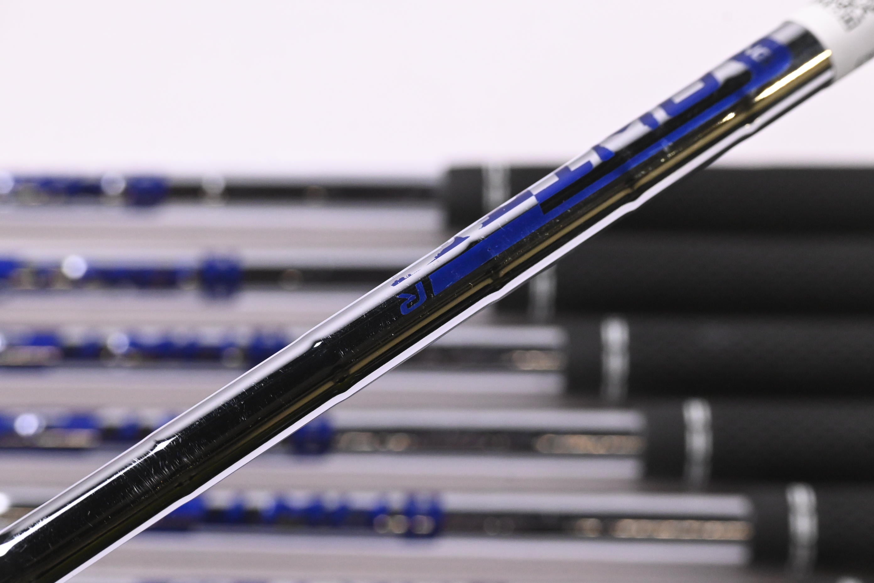 Ping i-Series E1 Irons / 3-PW / Black Dot / Regular Flex Ping AWT 2.0 Shafts