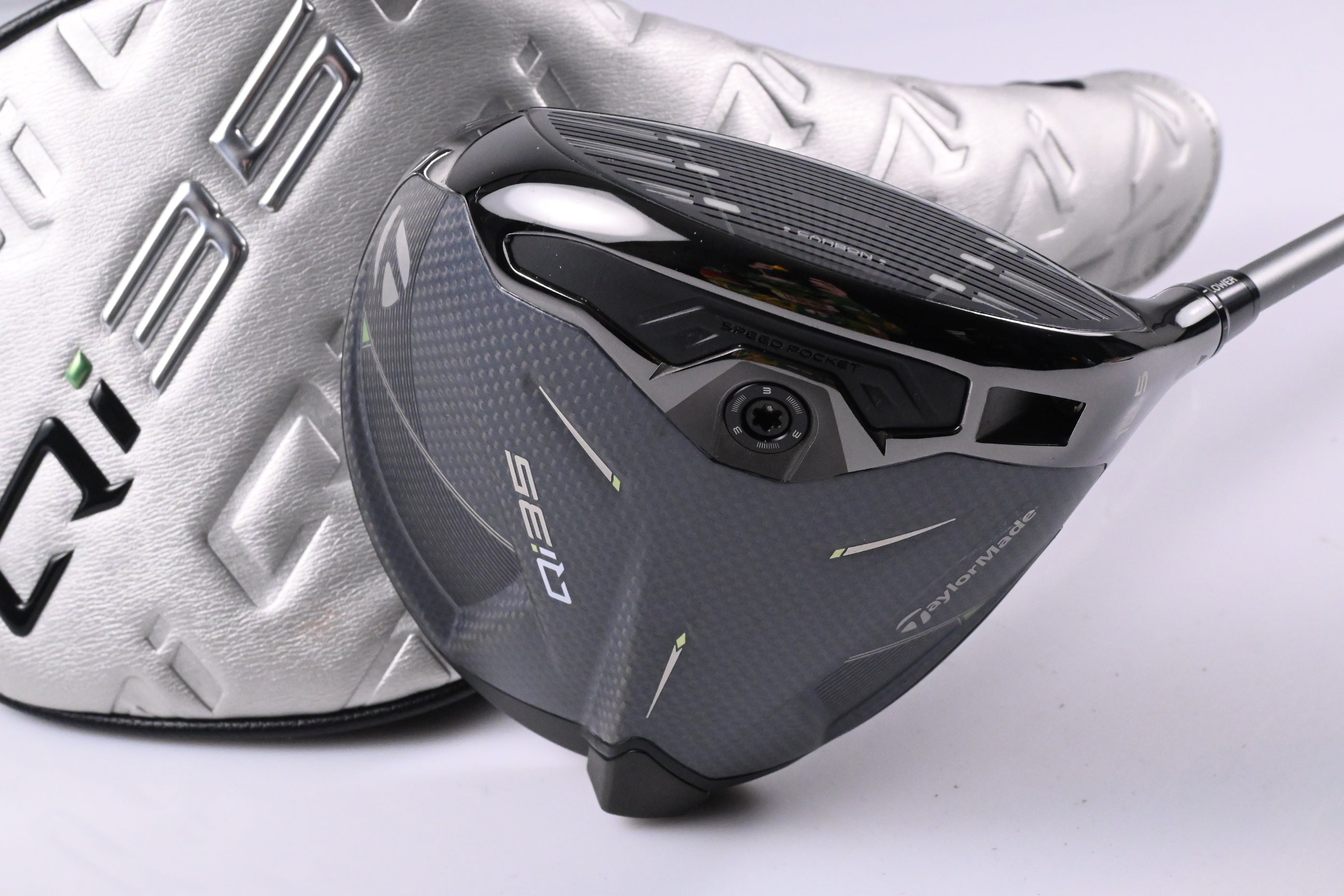 Taylormade Qi35 Driver / 10.5 Degree / Regular Flex Fujikura Air Speeder 50