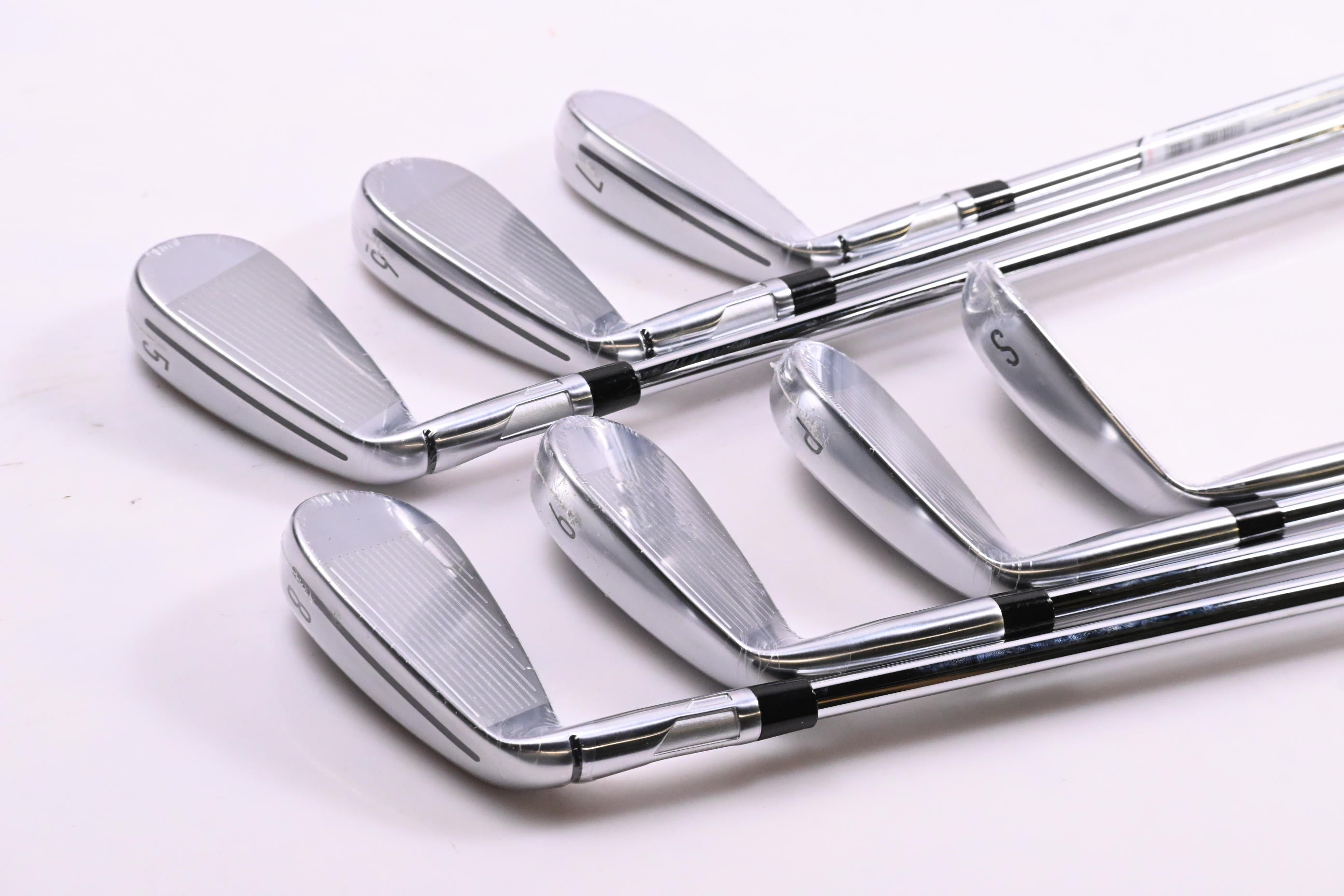 Taylormade Qi Max Irons / 5-PW+SW / Stiff Flex KBS MAX MT 85 Shafts