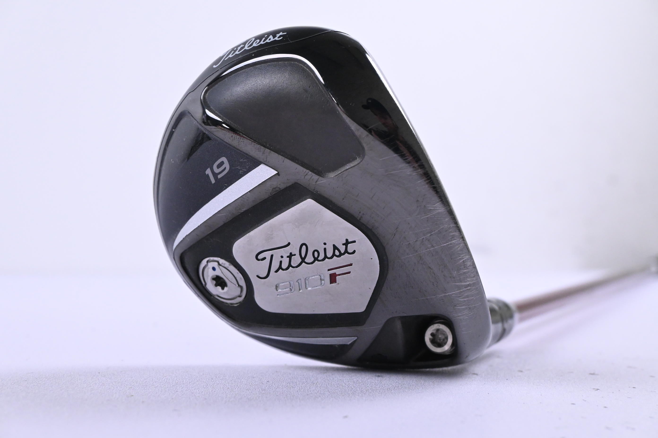 Titleist 910 F #5 Wood / 19 Degree / X-Flex Diamana 'ilima 71 Shaft