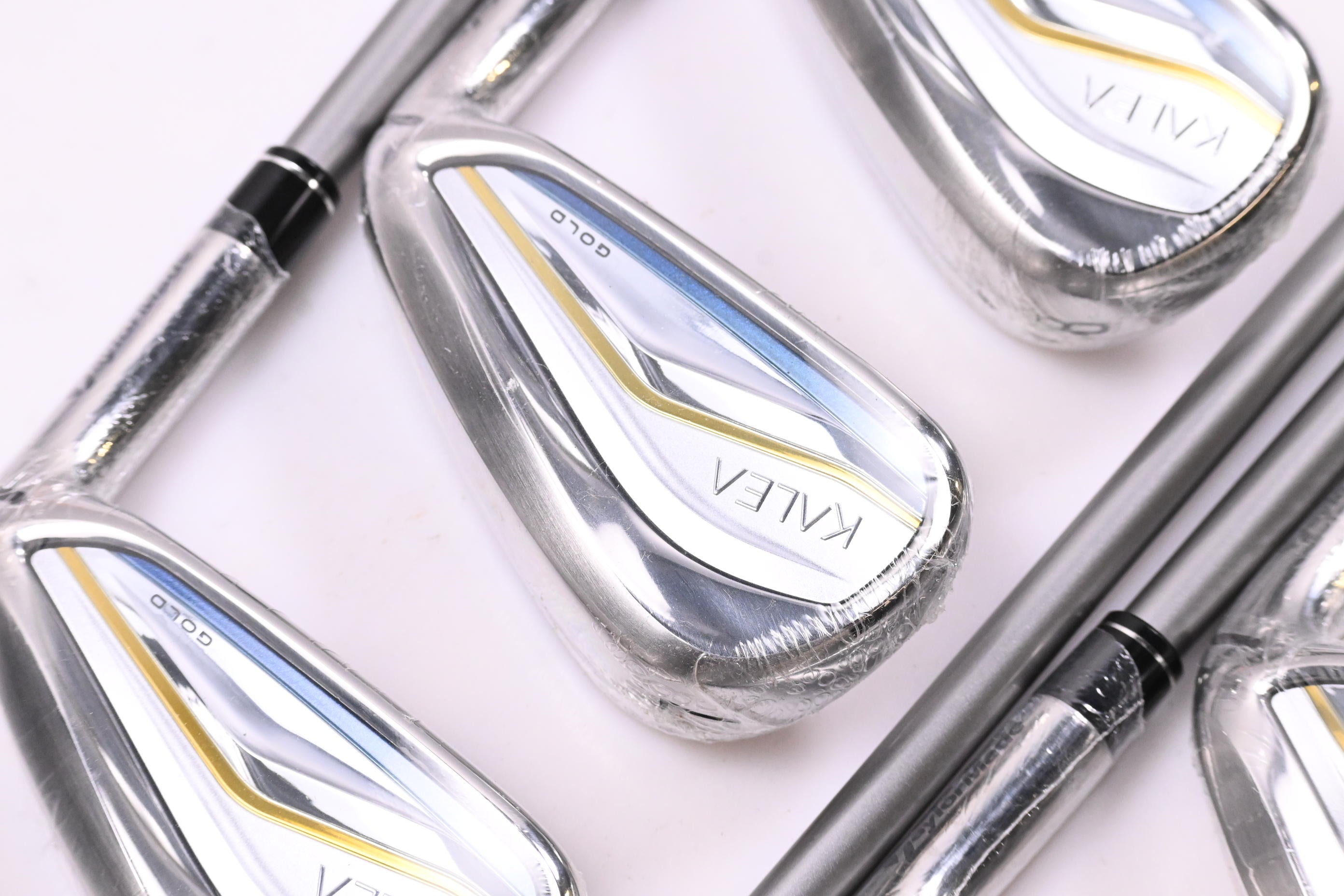Ladies Taylormade Kalea Gold Irons / 6-PW+GW+SW / Ladies Flex Taylormade 40