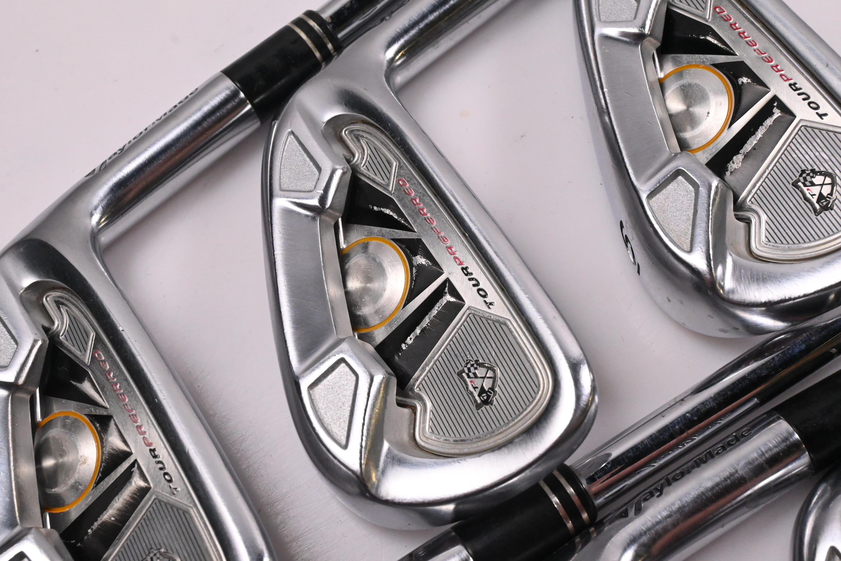 Taylormade Tour Preferred TP 2009 Irons / 4-PW / Regular Flex Dynamic Gold R300