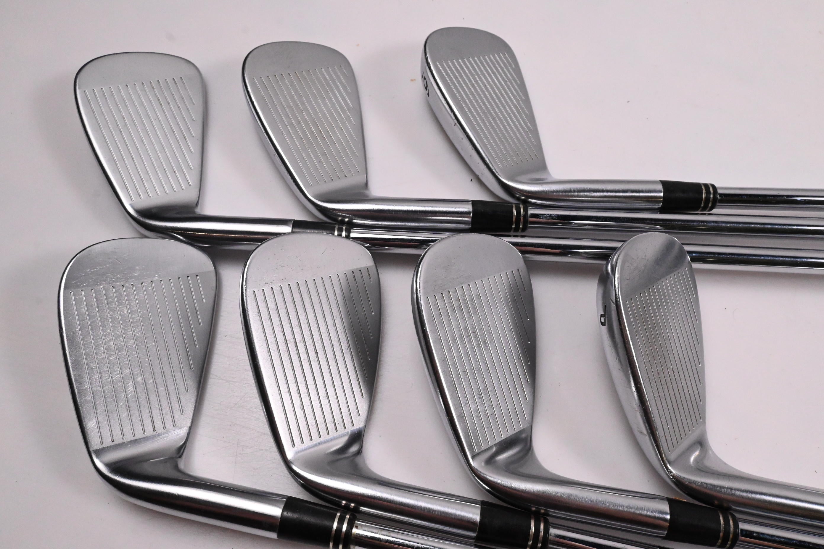 Taylormade Tour Preferred TP 2009 Irons / 4-PW / Regular Flex Dynamic Gold R300