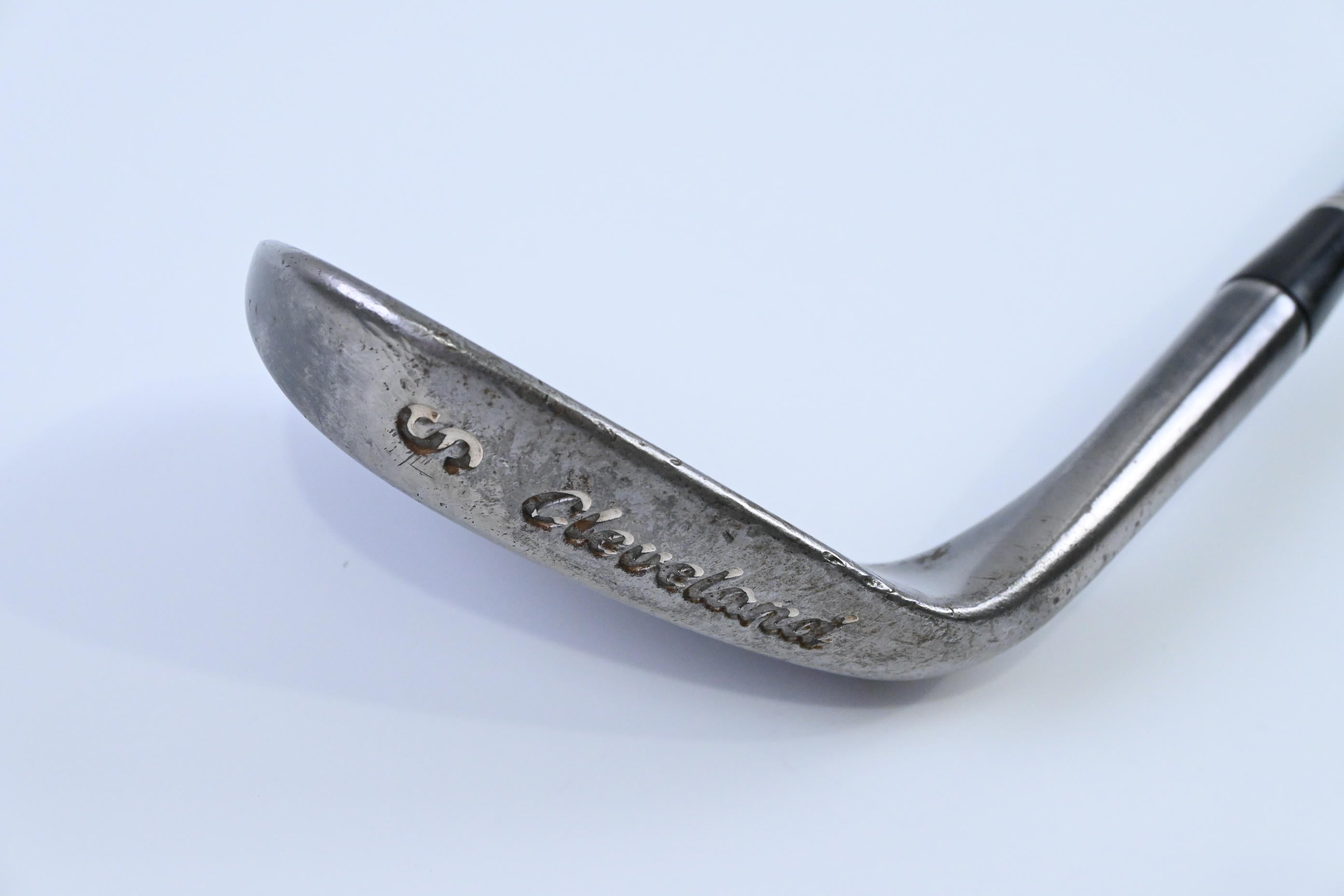 Cleveland 588 Original Sand Wedge / 56 Degree / Stiff Flex Gold Dynamic Shaft