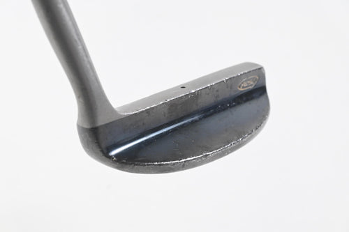 Yes! C-Groove Sophia Putter / 37 Inch