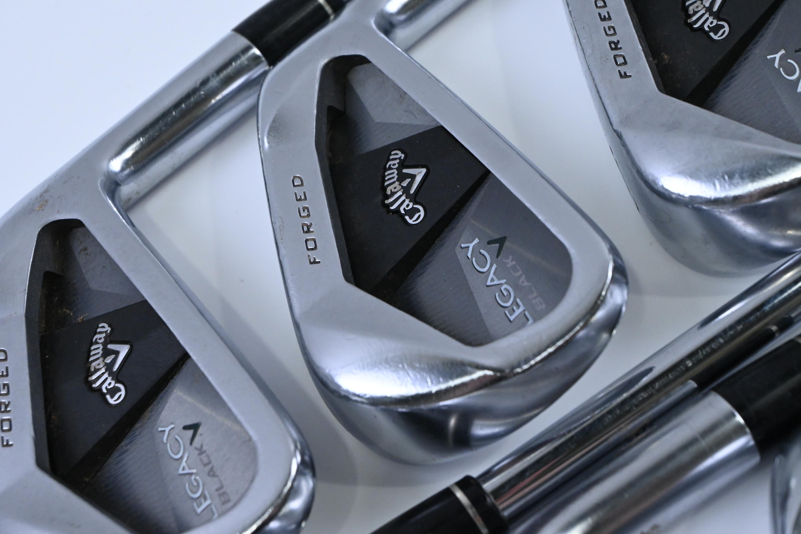 Callaway Legacy Black 2011 Irons / 4-PW / Regular Flex Gold Series 95 Shafts
