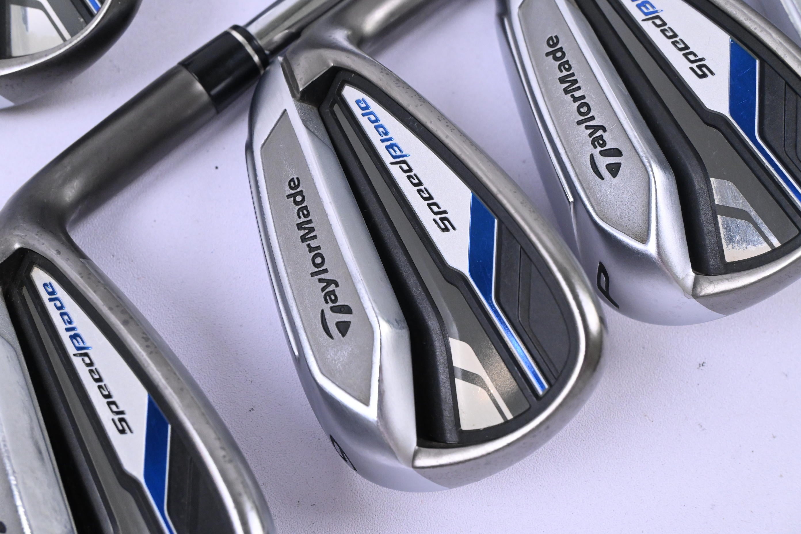 Taylormade Speedblade Irons / 5-PW+GW / Regular Flex Speedblade 85 Shafts