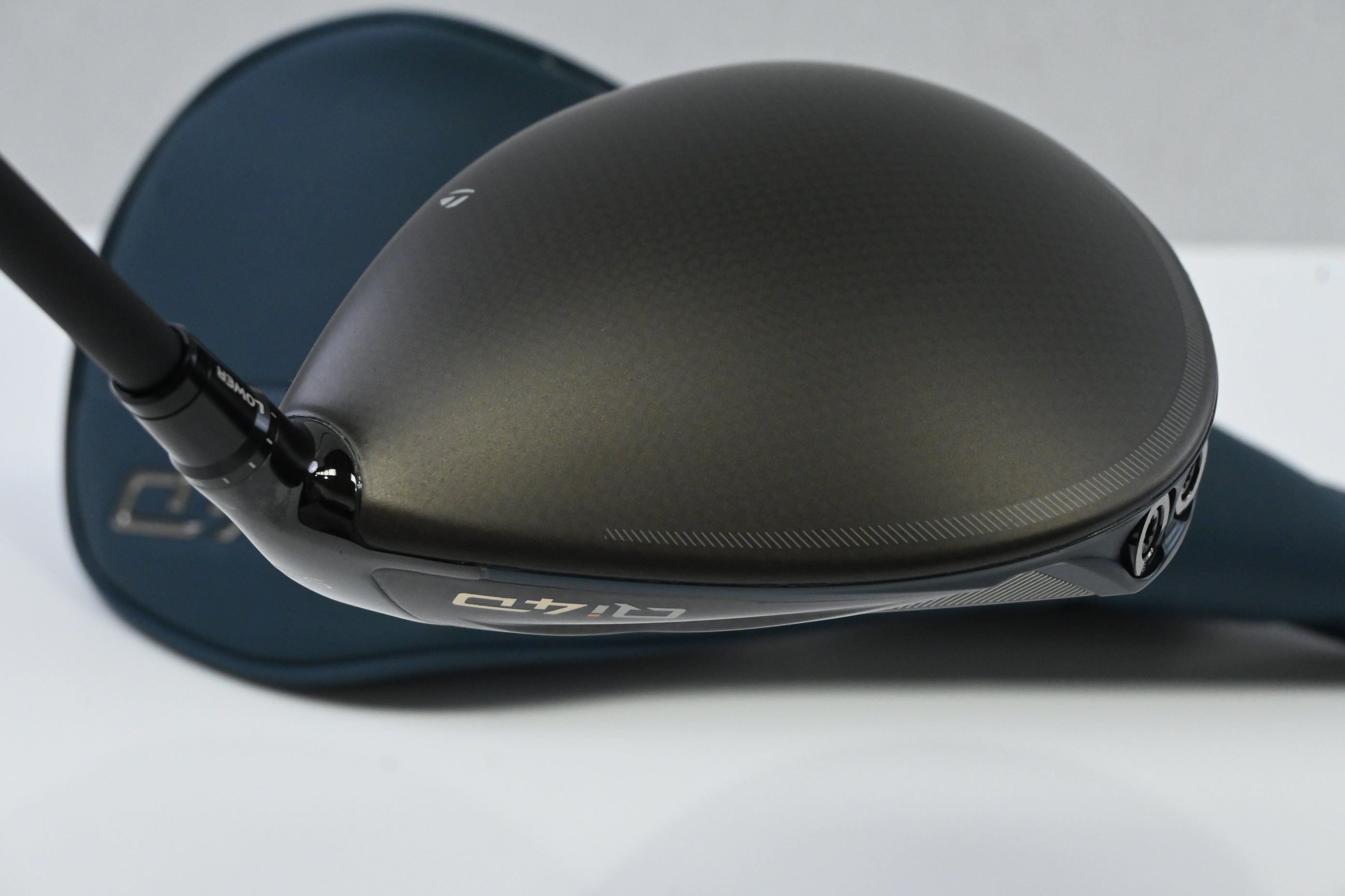 Taylormade Qi4D Driver / 9 Degree / Regular Flex Taylormade Reax Blue 50 Shaft