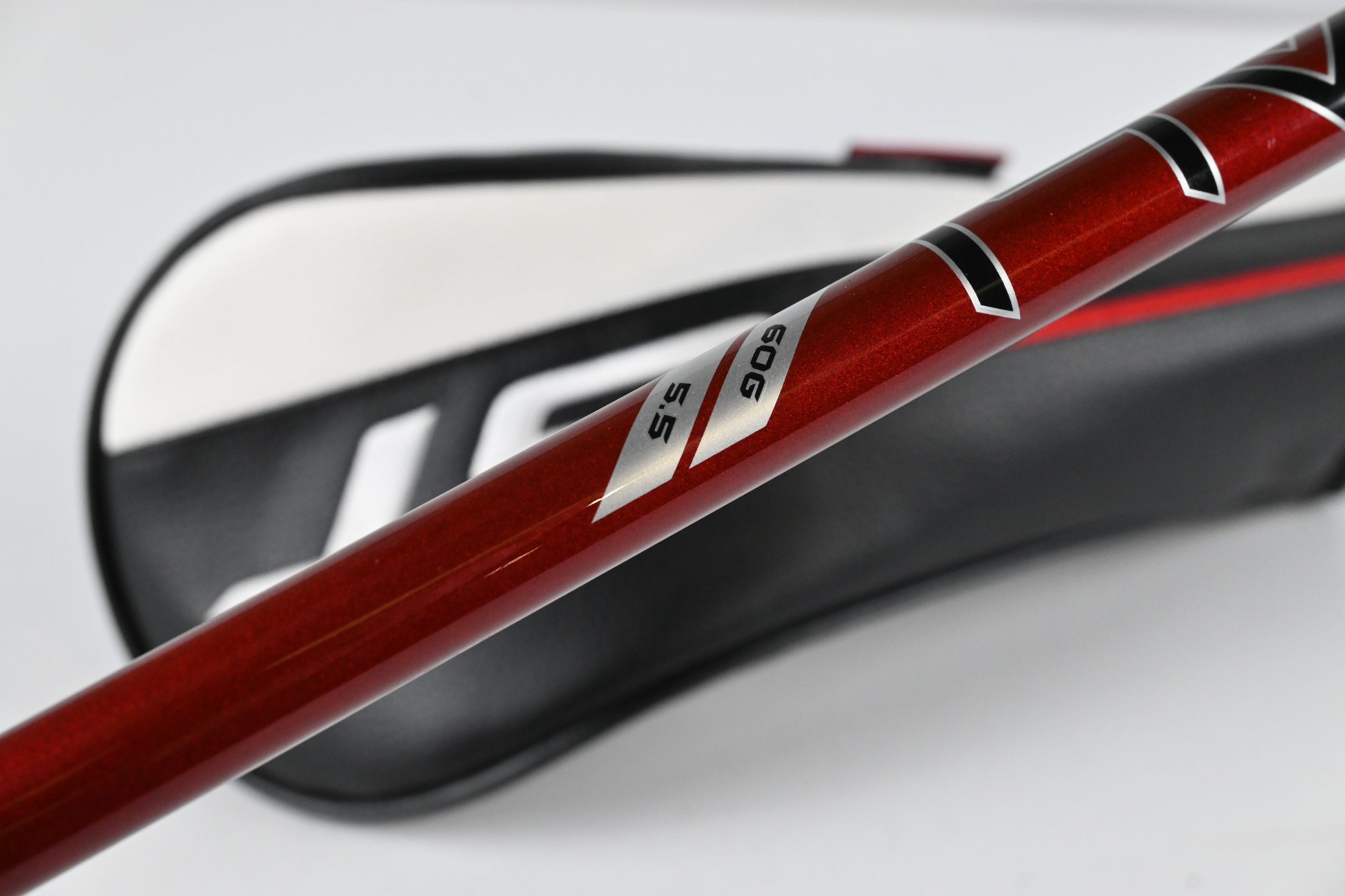 Titleist GT1 #5 Wood / 18 Degree / Regular Flex Denali Red 60 Shaft