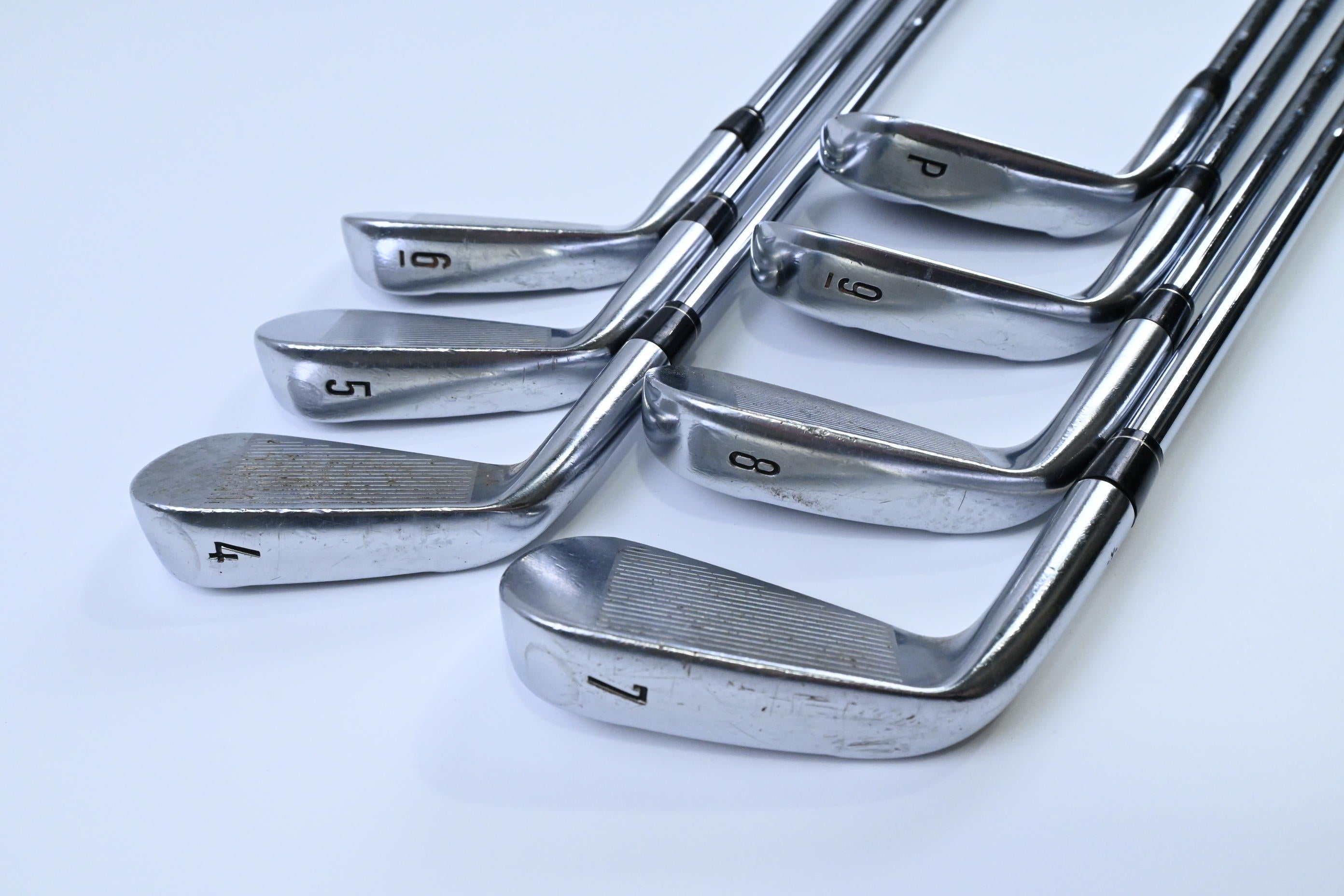 Callaway Legacy Black 2011 Irons / 4-PW / Regular Flex Gold Series 95 Shafts
