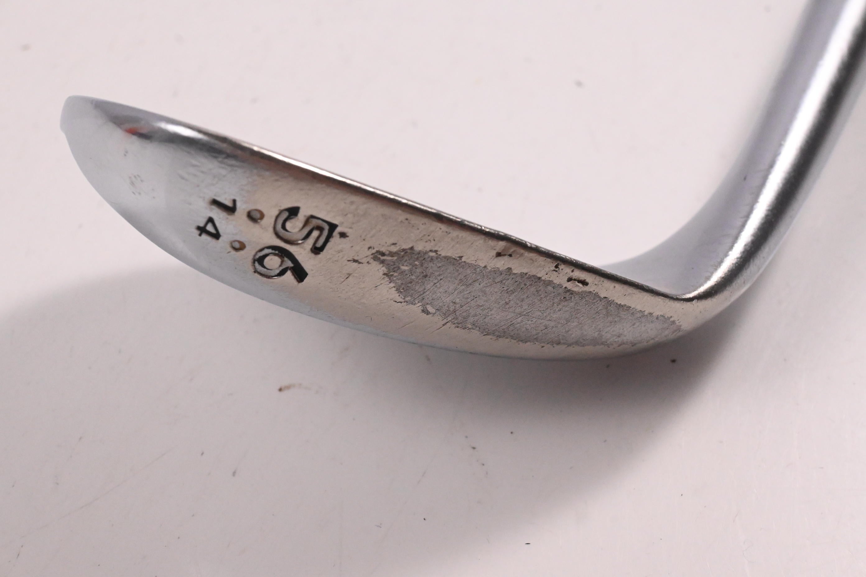 Cleveland 588 RTX Sand Wedge / 56 Degree / Wedge Flex Dynamic Gold Shaft