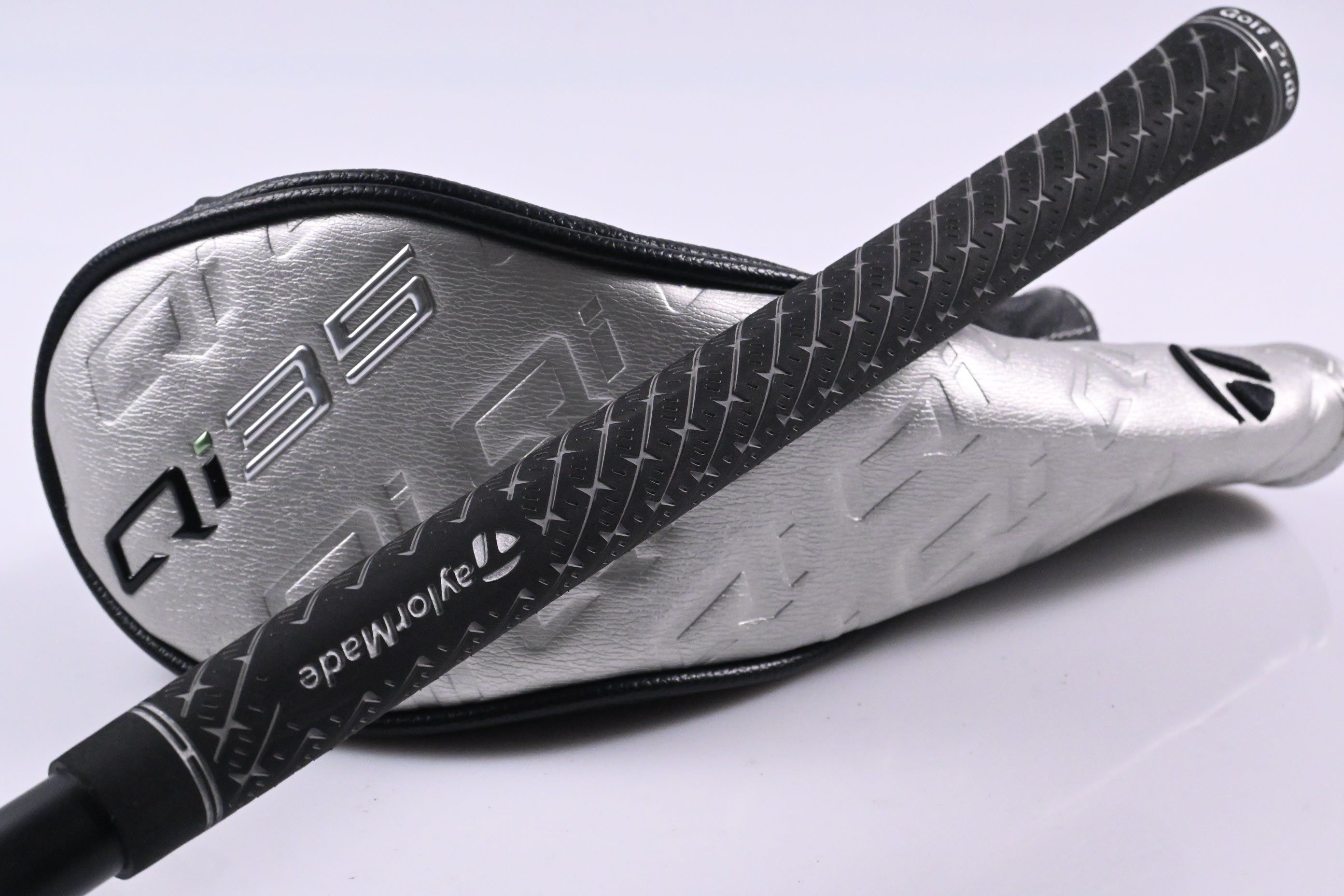 Taylormade Qi35 Max #4 Hybrid / 23 Degree / Regular Flex Fujikura Air Speeder 50
