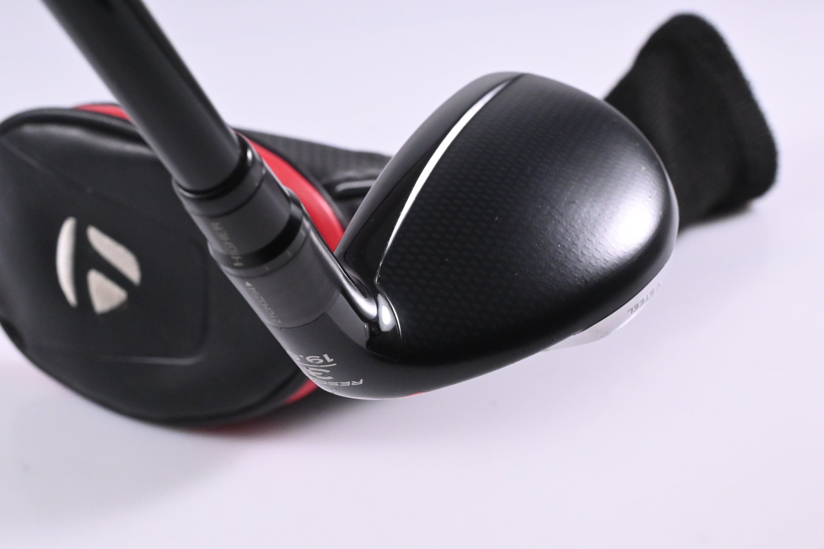 Taylormade Stealth Plus #3 Hybrid / 19.5 Degree / Stiff Flex HZRDUS Smoke RDX