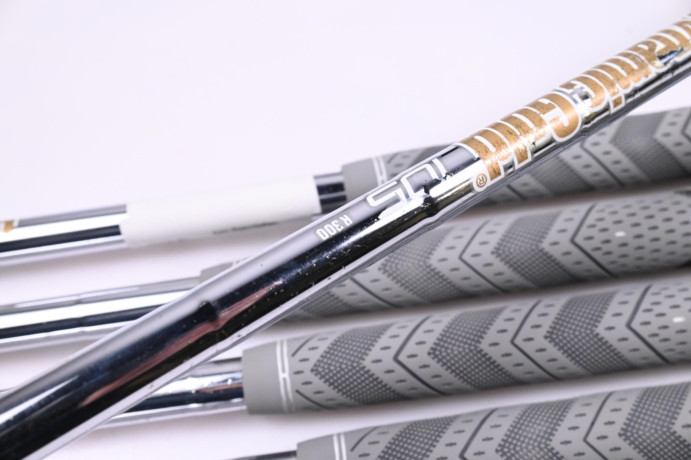 Mizuno MP-20 MMC Irons / 5-PW / Regular Flex Dynamic Gold 105 R300 Shafts