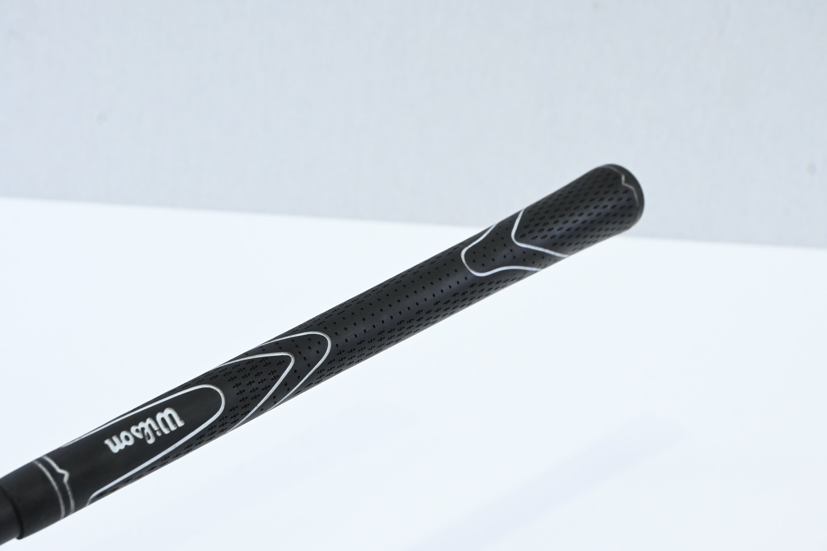 Wilson Deep Red #4 Hybrid / 22 Degree / Regular Flex Wilson Deep Red Shaft