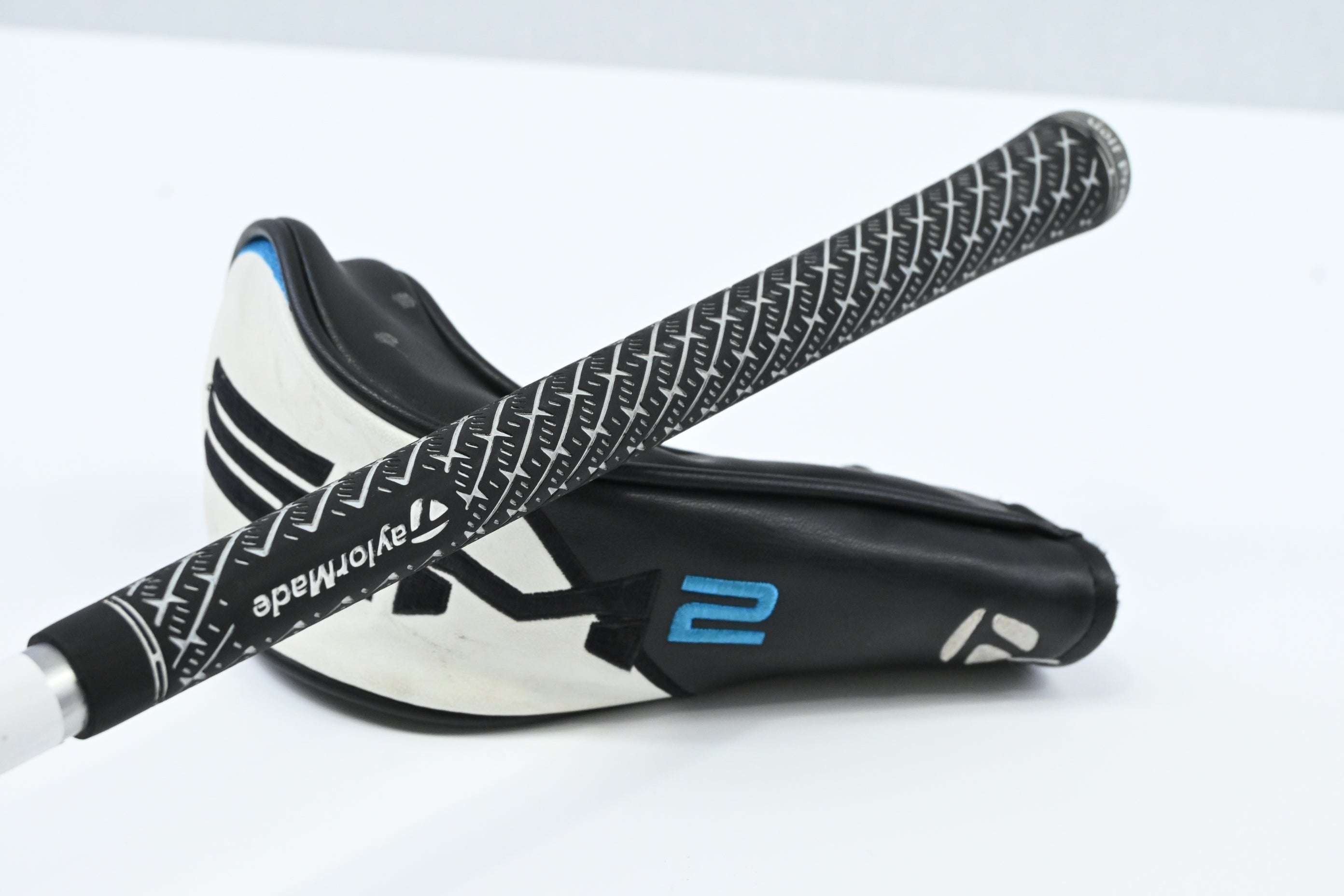 Taylormade SIM2 #3 Hybrid / 19.5 Degree / Stiff Flex Tensei AV Raw Blue 80 Shaft