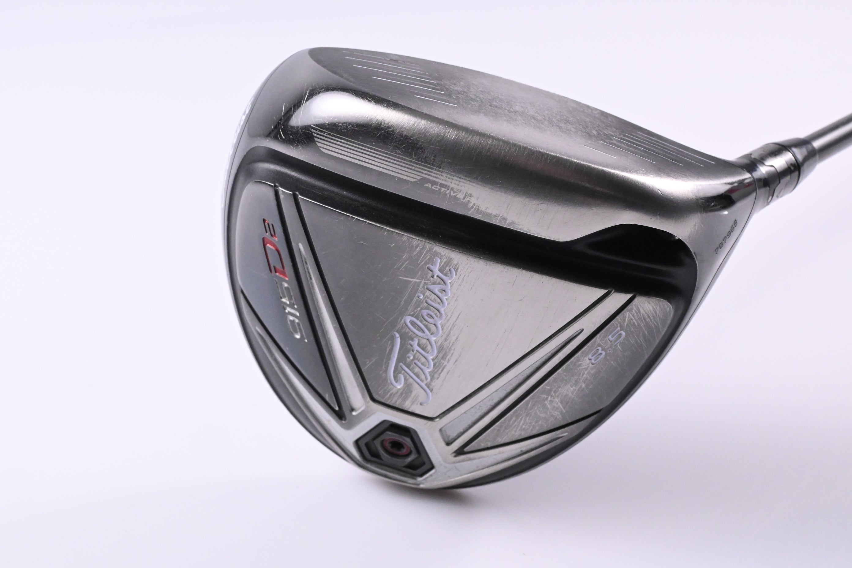 Titleist 915 D2 Driver / 8.5 Degree / Stiff Flex Aldila RIP'D NV 65 Shaft