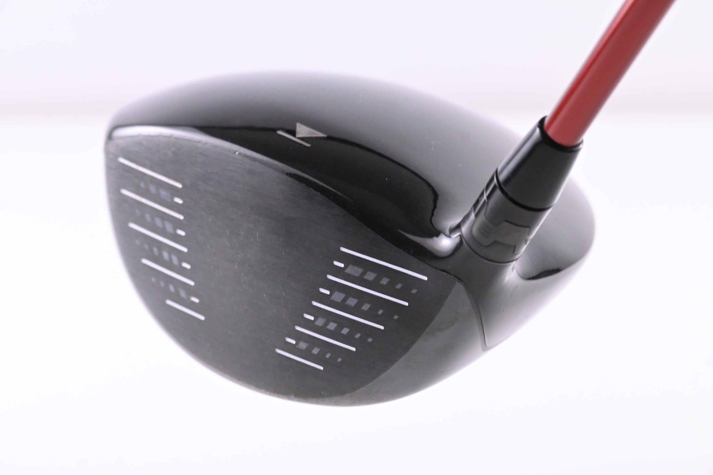 Titleist 913 D2 Driver / 9.5 Degree / Regular Flex Diamana 'ilima 71 Shaft