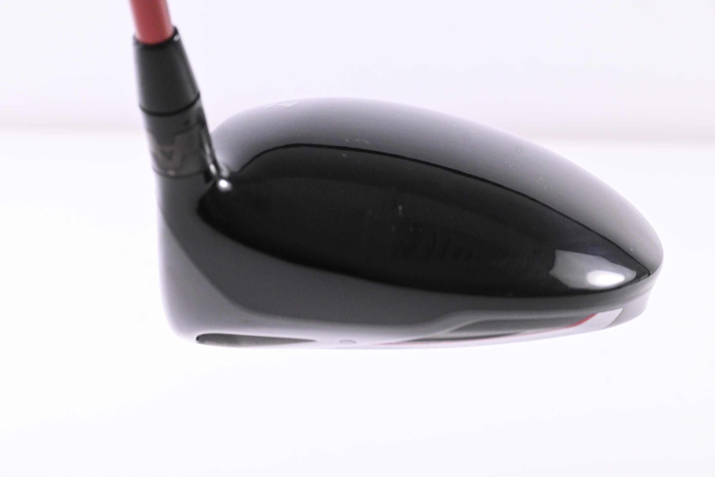 Titleist 913 D2 Driver / 9.5 Degree / Regular Flex Diamana 'ilima 71 Shaft