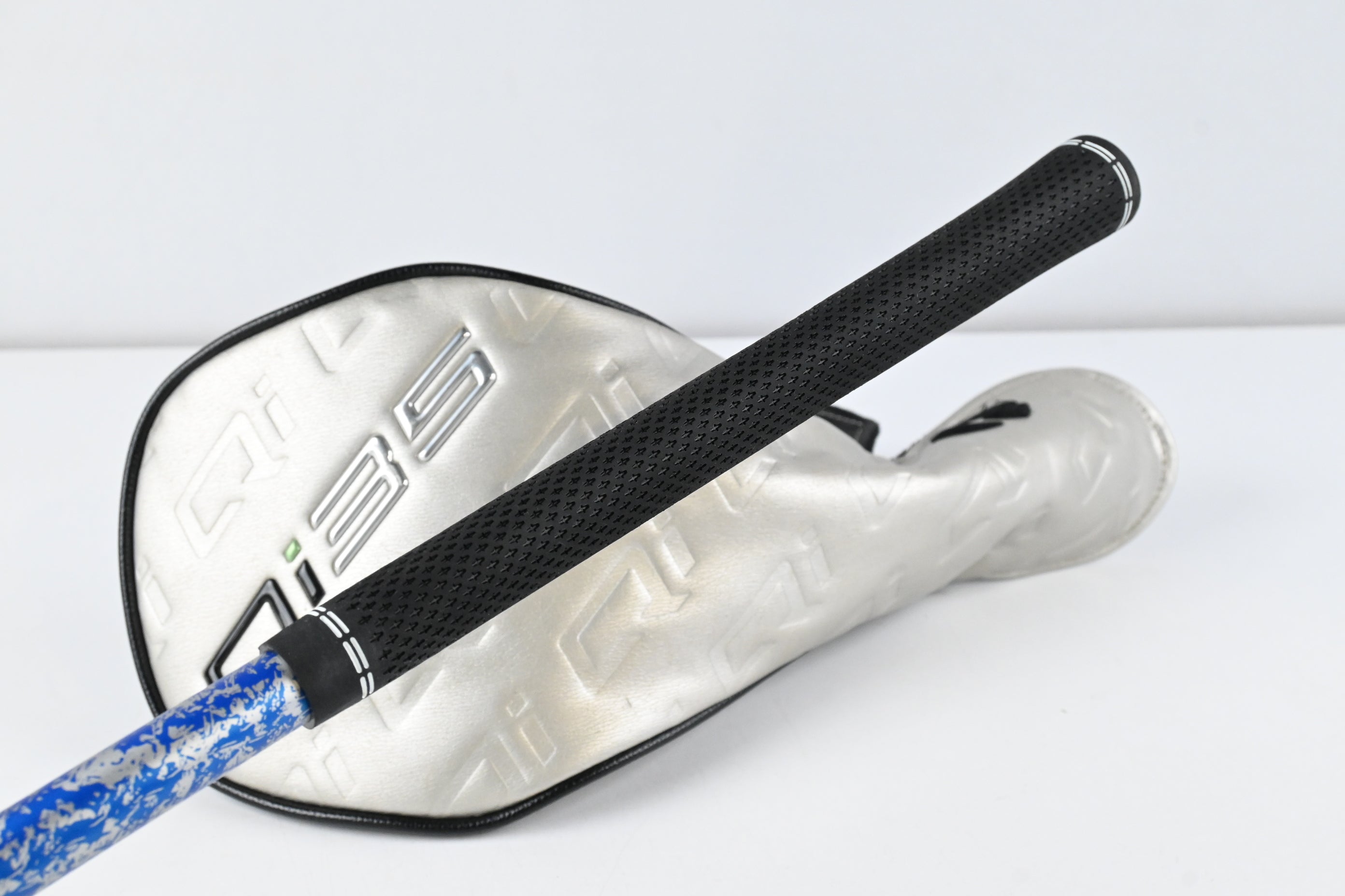 Taylormade Qi35 Driver / 9 Degree / Stiff Flex Denali Frost Blue 60 Shaft