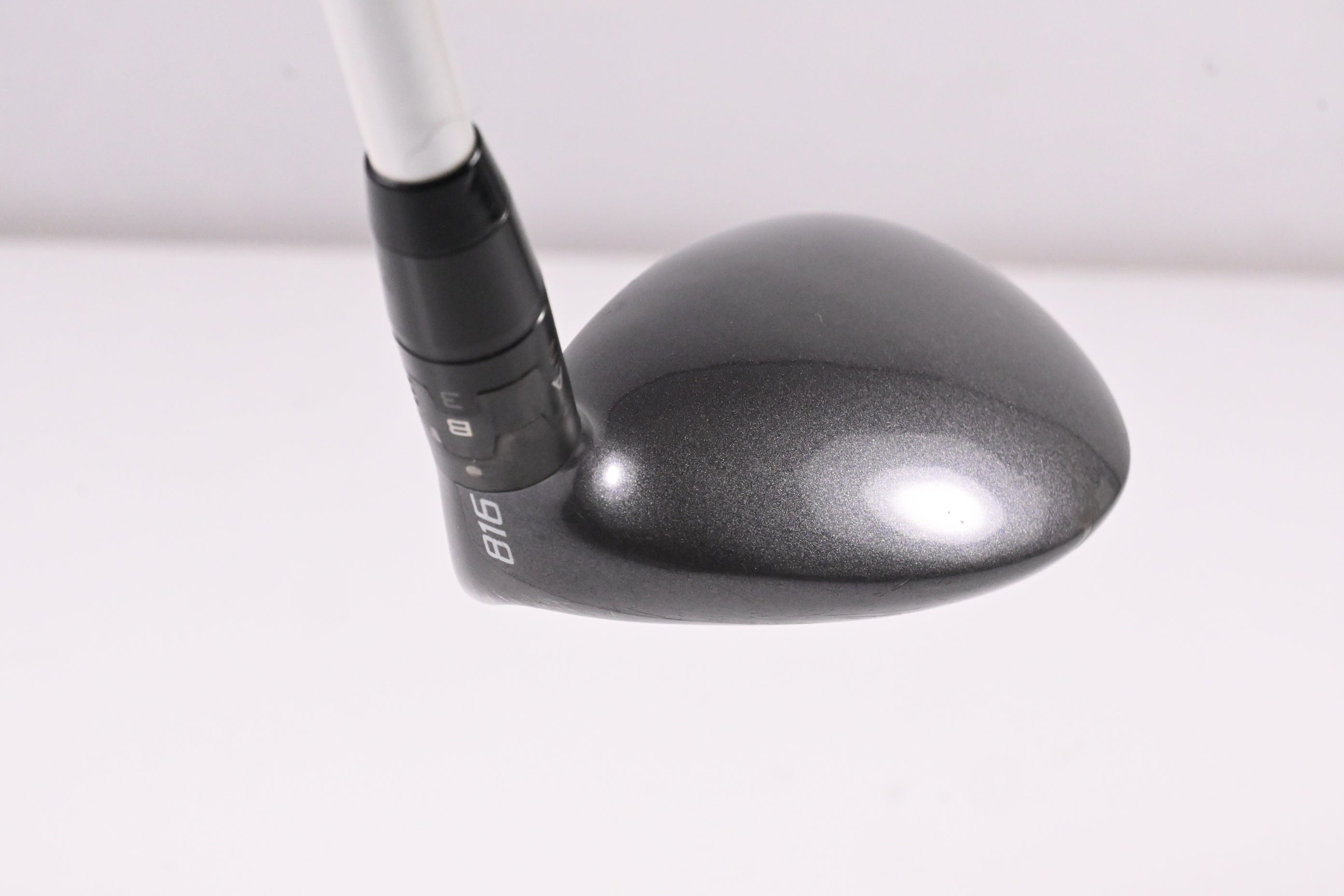 Titleist 816 H1 #3 Hybrid / 19 Degree / Stiff Flex Aldila Rogue Silver 85 Shaft