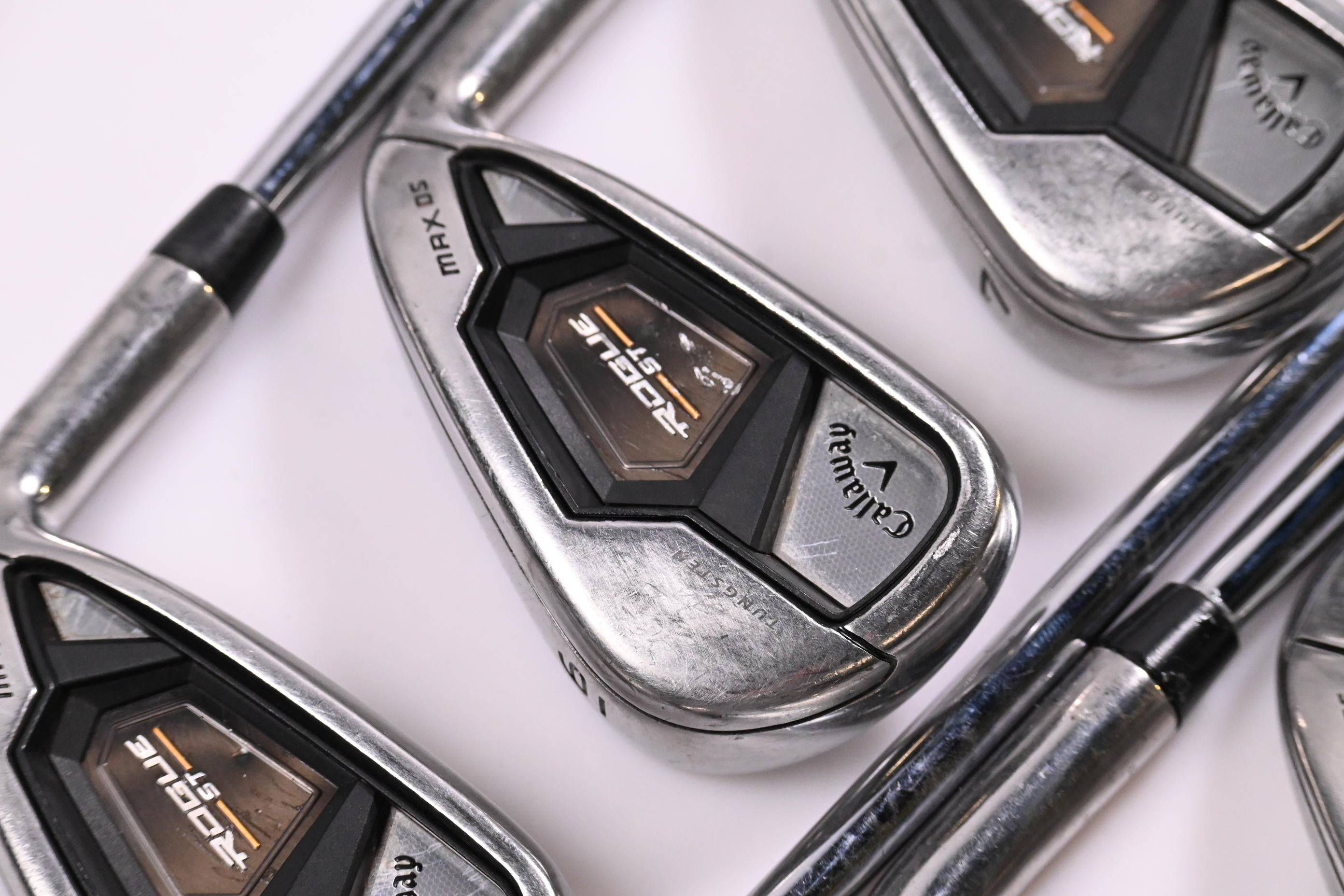 Callaway Rogue ST Max OS Irons / 5-PW+GW / Regular Flex Elevate MPH 85 Shafts