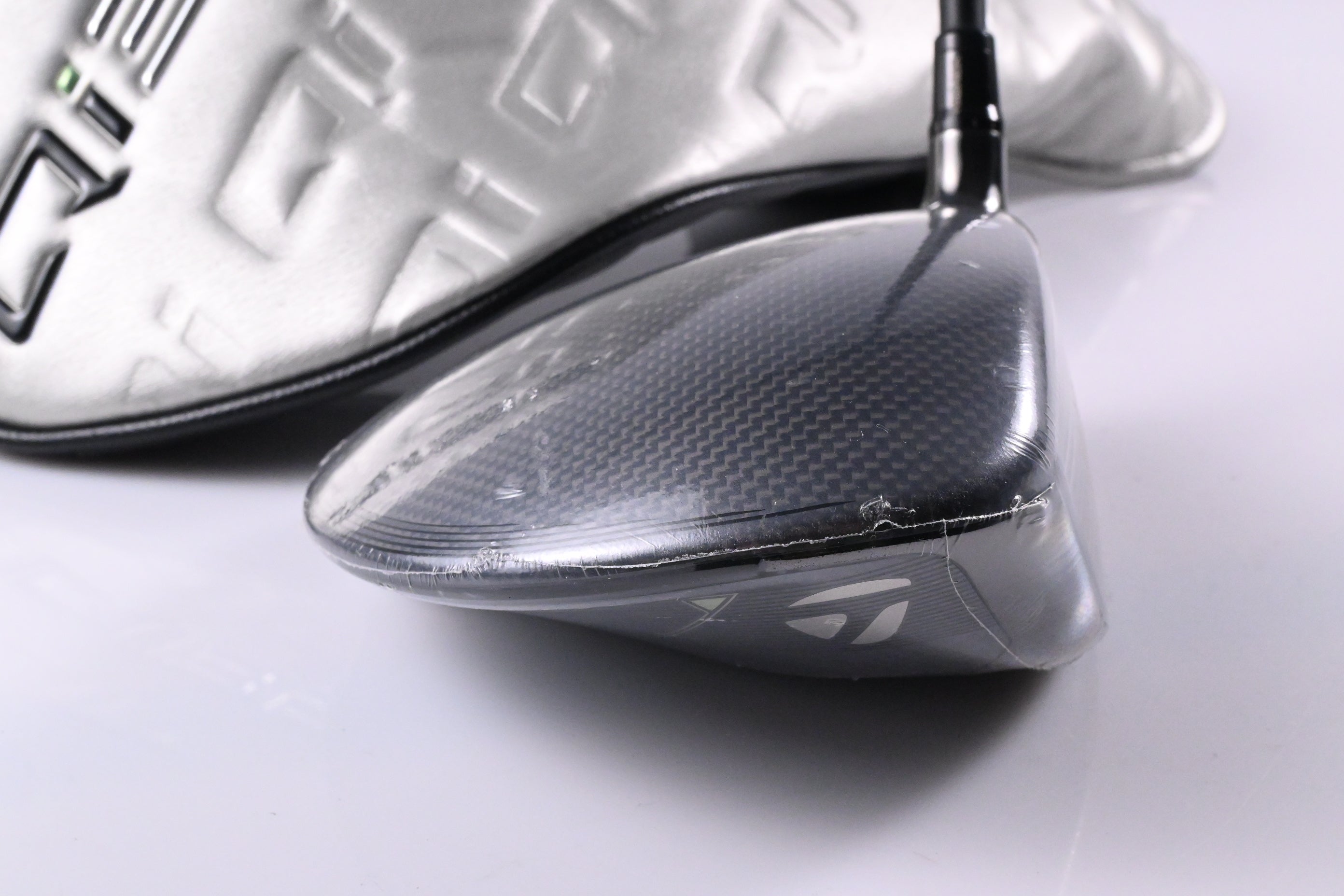 Taylormade Qi35 Driver / 12 Degree / Regular Flex Vanquish 5 Shaft