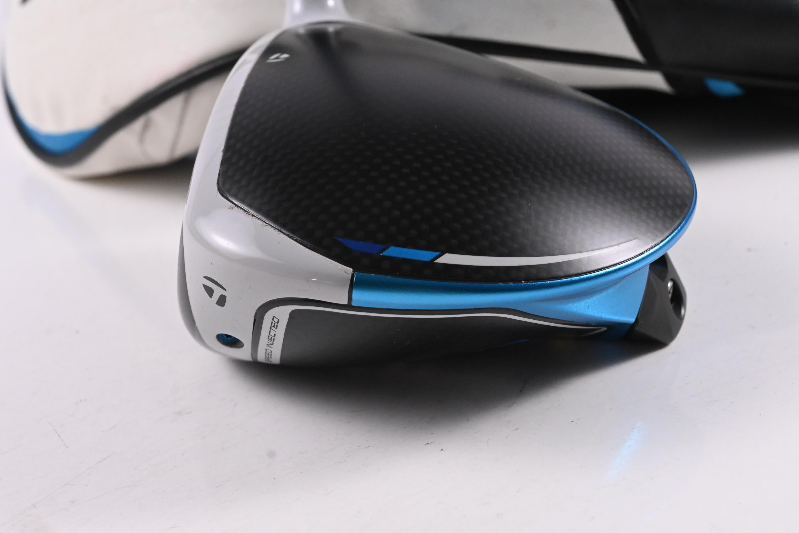 Taylormade SIM2 Max Driver / 10.5 Degree / Regular Flex Ventus Blue 5 Shaft