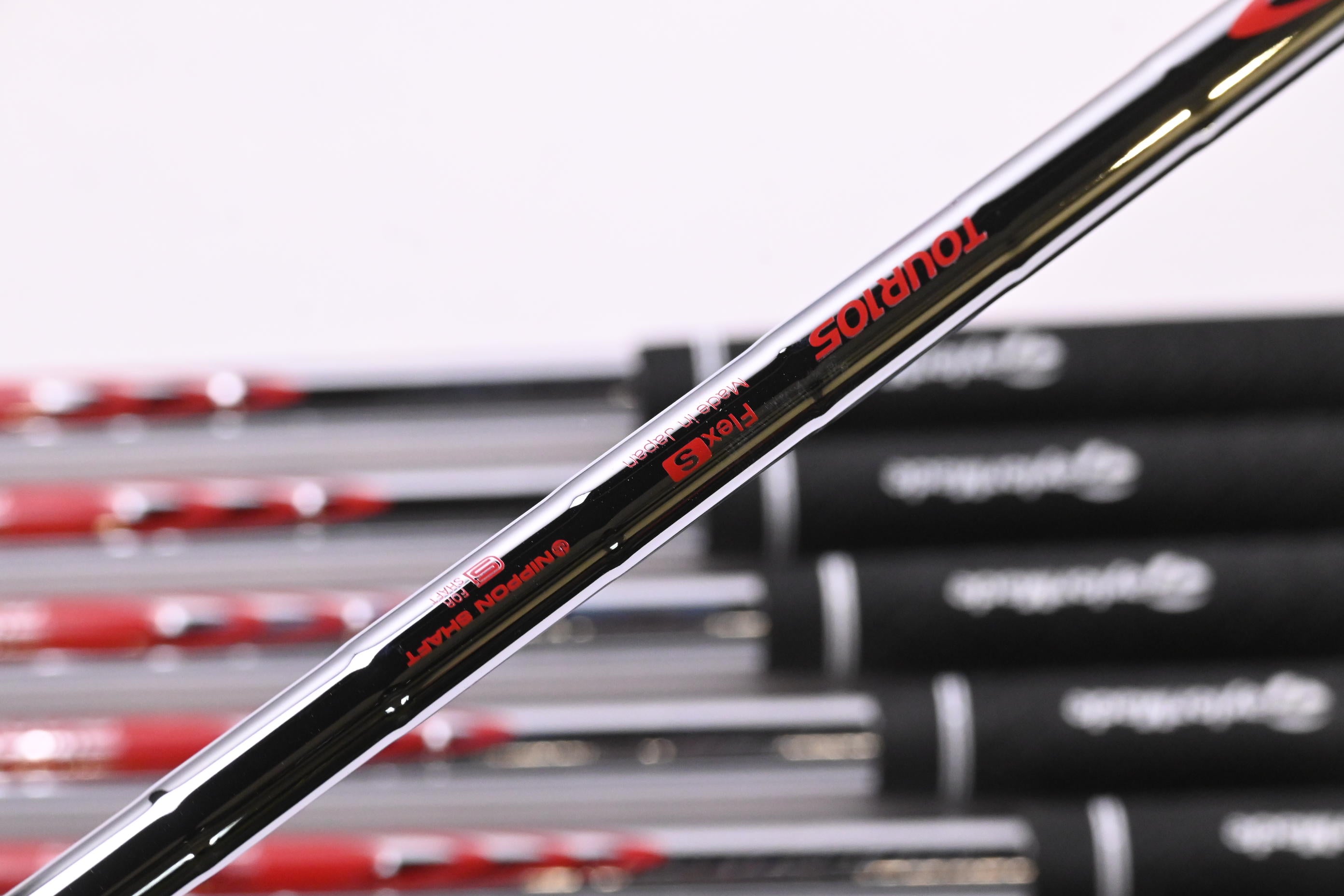 Taylormade P790 2025 Irons / 5-PW+GW / Stiff Flex N.S.Pro Modus³ Tour 105 Shafts