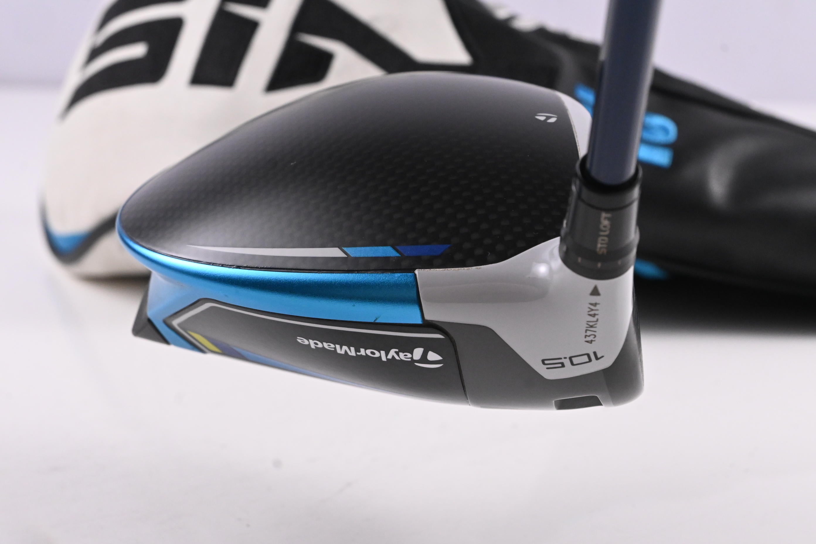 Taylormade SIM2 Max Driver / 10.5 Degree / Regular Flex Ventus Blue 5 Shaft