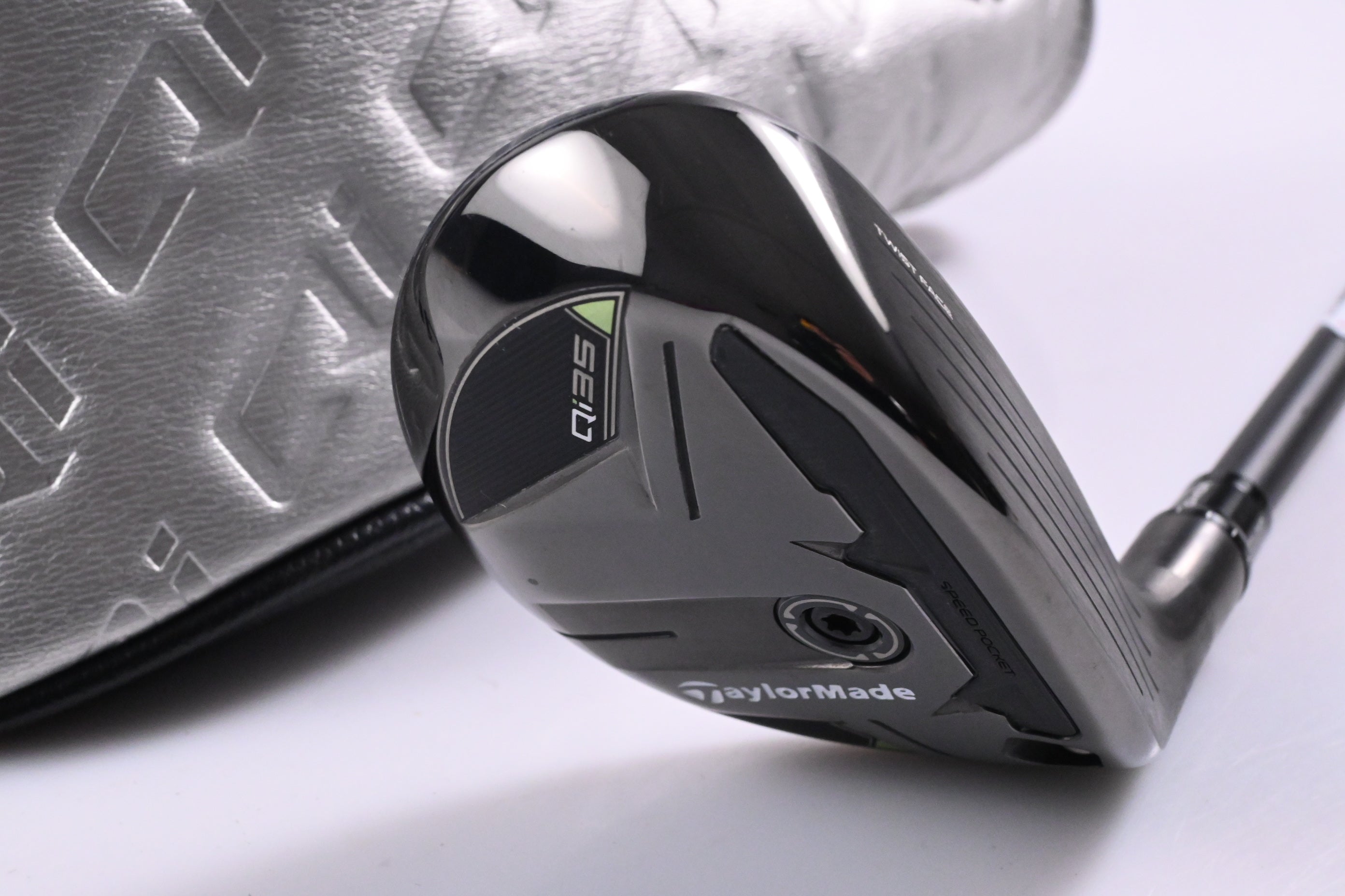 Taylormade Qi35 #4 Hybrid / 22 Degree / Regular Flex Fujikura Ventus Blue 6