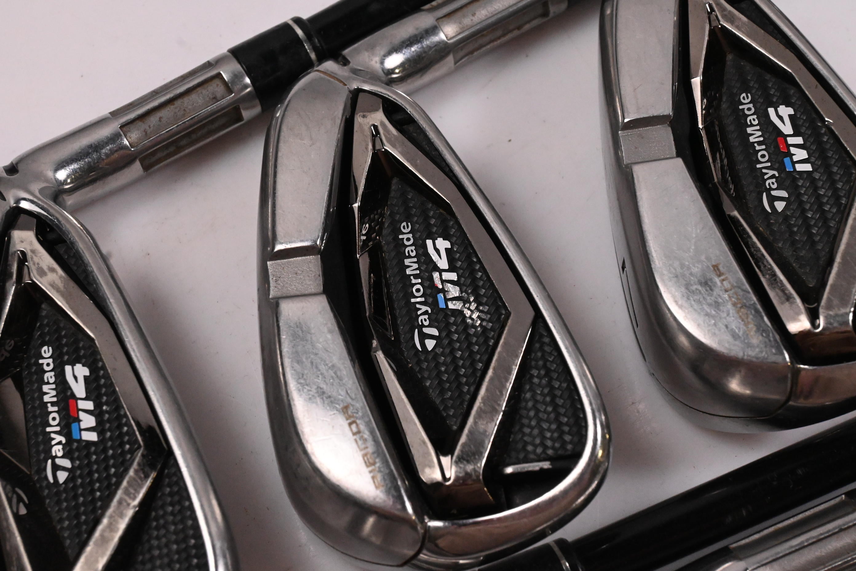 Taylormade M4 Irons / 5-PW+SW / Regular Flex Fujikura Atmos Red 6 Shafts