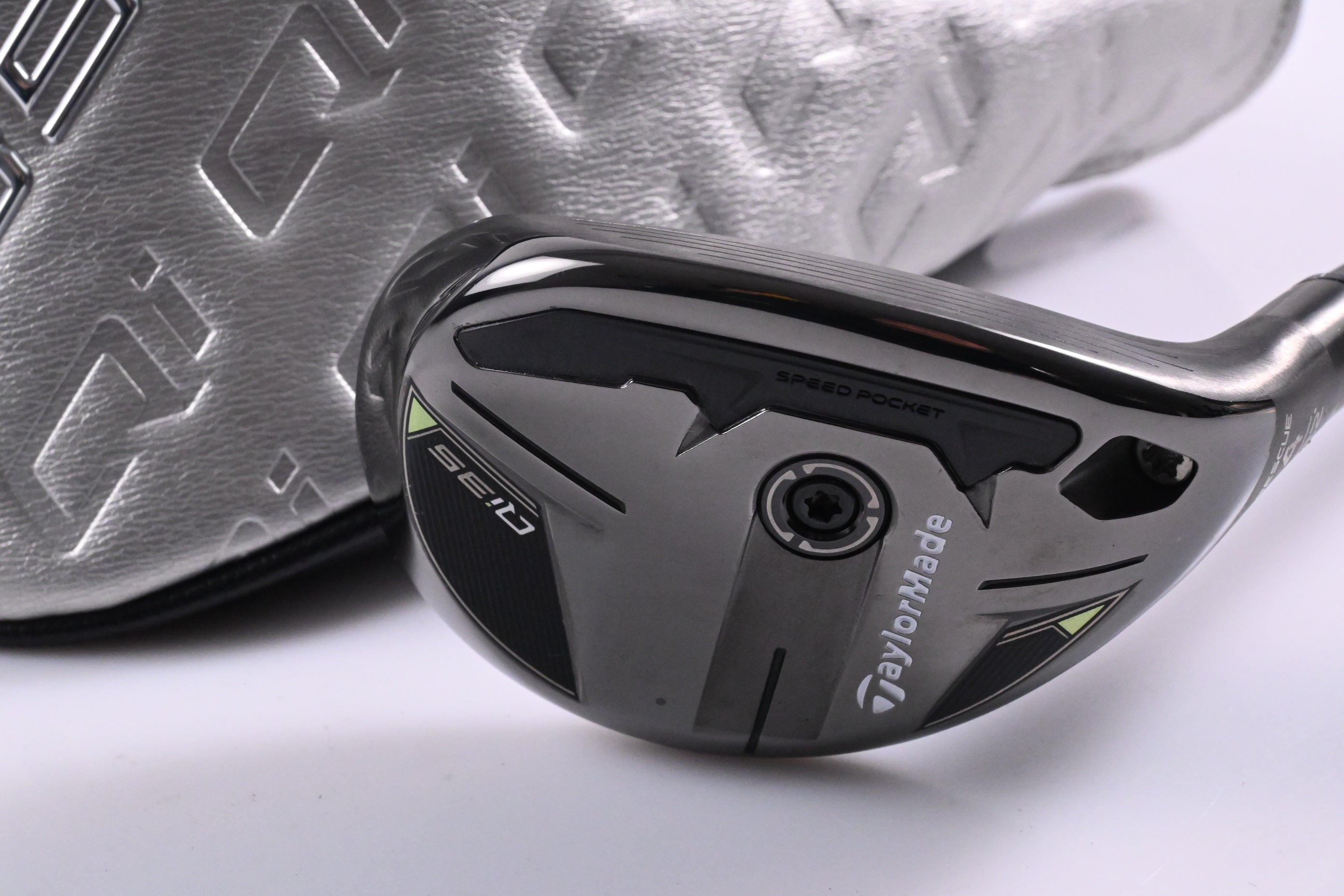 Taylormade Qi35 #4 Hybrid / 22 Degree / Regular Flex Fujikura Ventus Blue 6