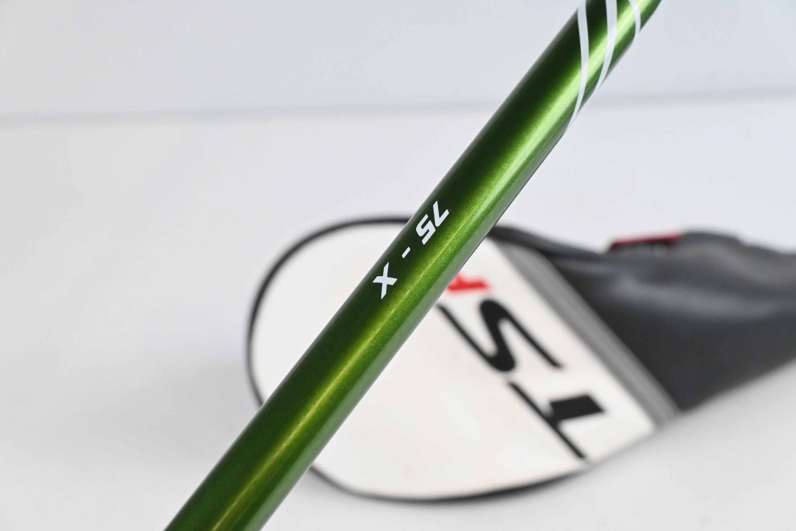 Titleist TSR2 #3 Wood / 15 Degree / X-Flex Aldila NV 2KXV 75 Shaft