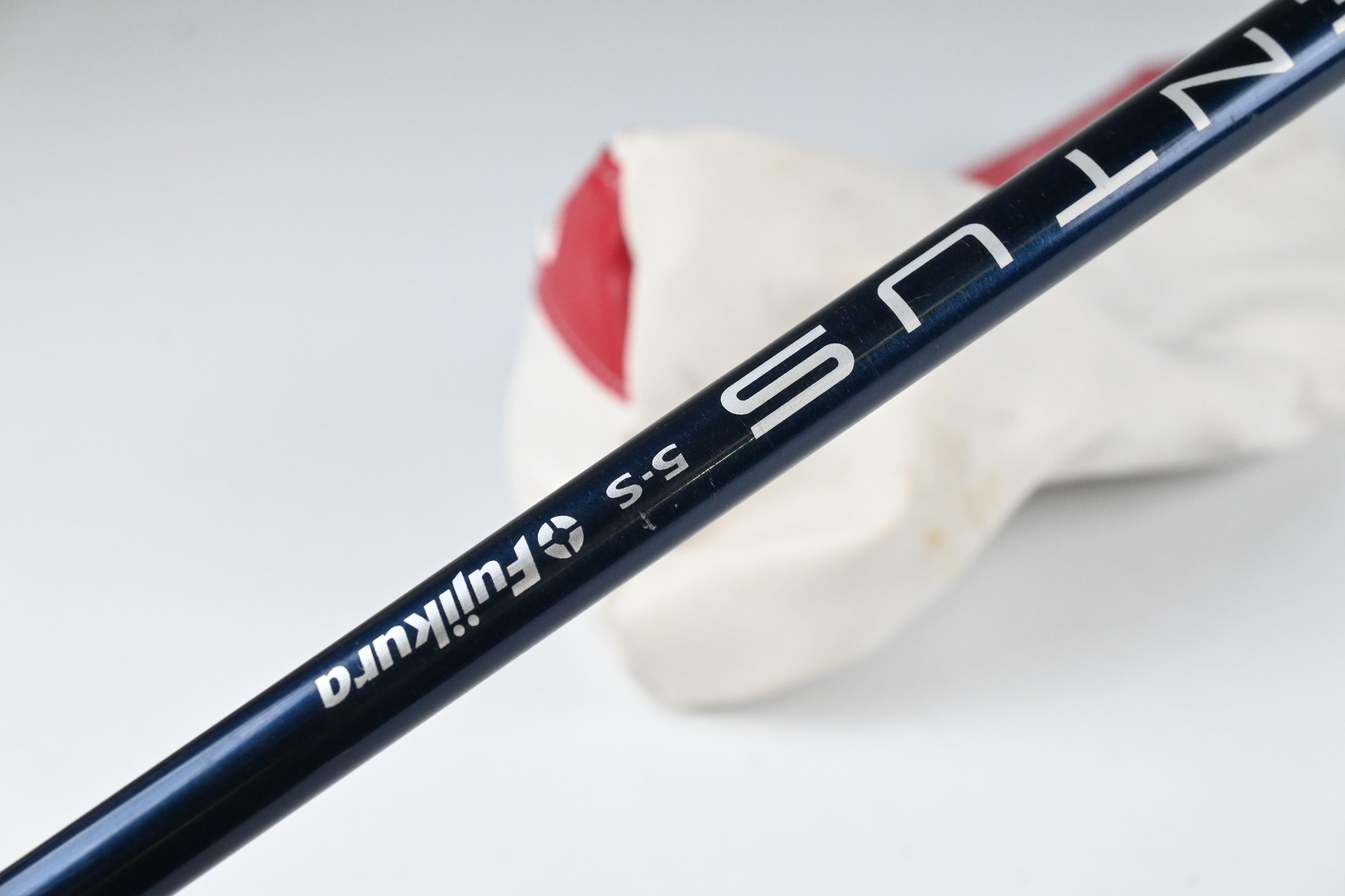 Taylormade R15 Driver / 9.5 Degree / Stiff Flex Fujikura Ventus Blue 5 Shaft