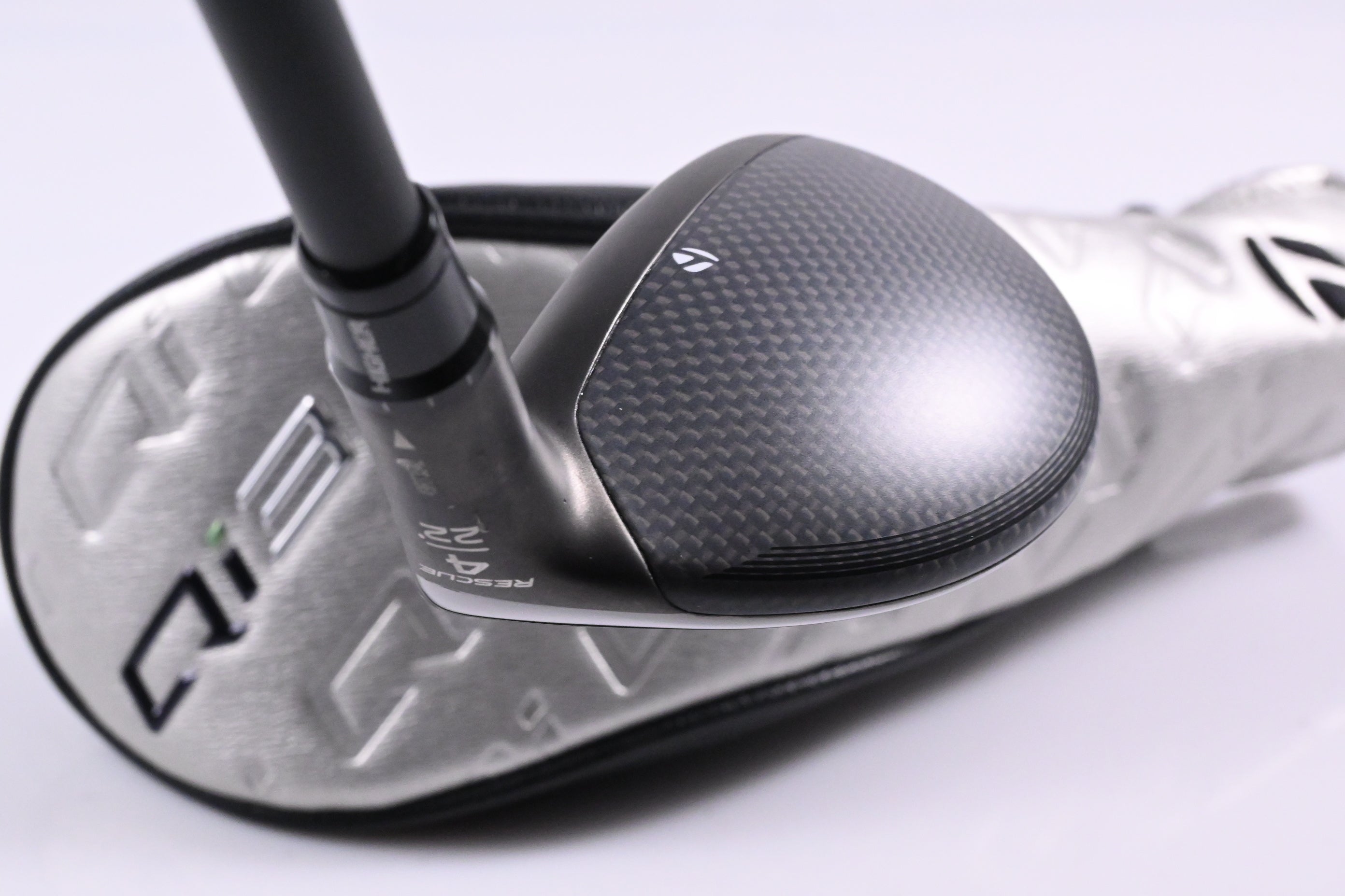 Taylormade Qi35 #4 Hybrid / 22 Degree / Regular Flex Fujikura Ventus Blue 6