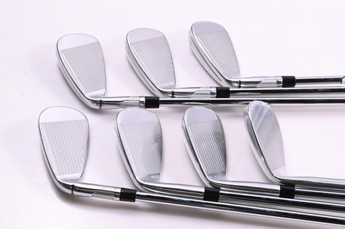 Taylormade Qi Max Irons / 5-PW+SW / Regular Flex KBS MAX MT 85 Shafts