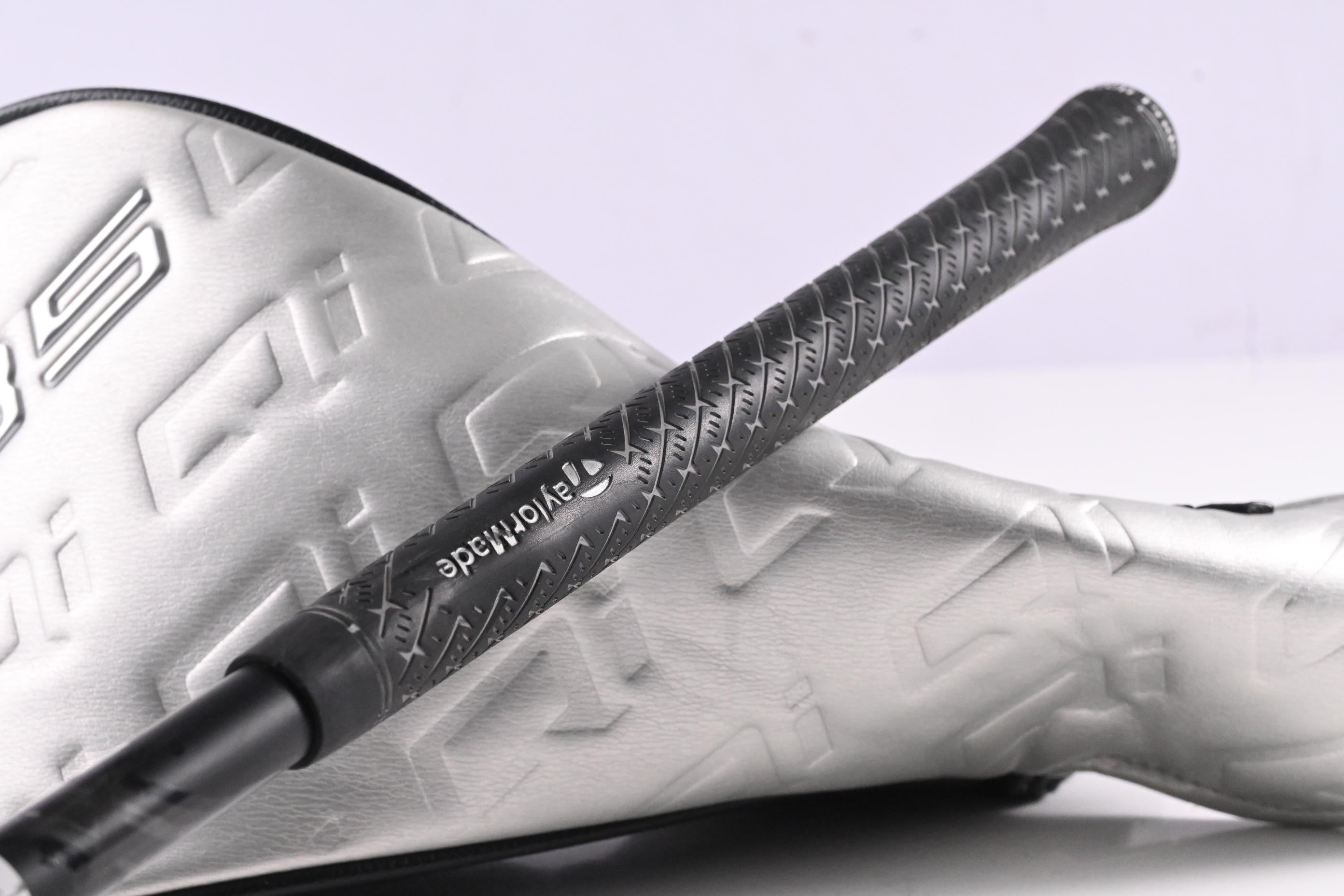 Taylormade Qi35 LS Driver / 9 Degree / Stiff Flex Kai'Li Dark Waves White 60