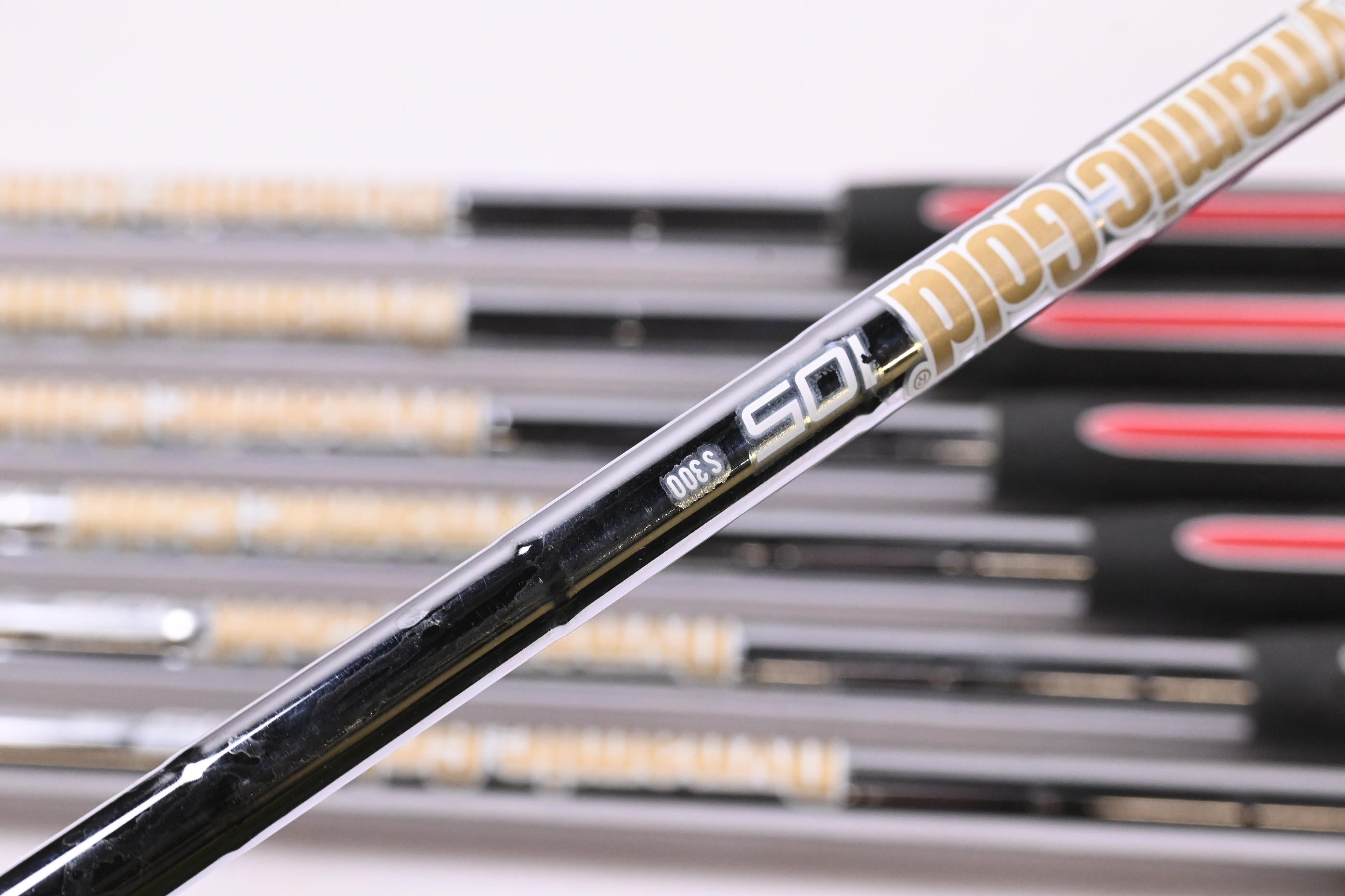 Ping i230 Irons / 4-PW / Blue Dot / Stiff Flex Dynamic Gold 105 S300 Shafts