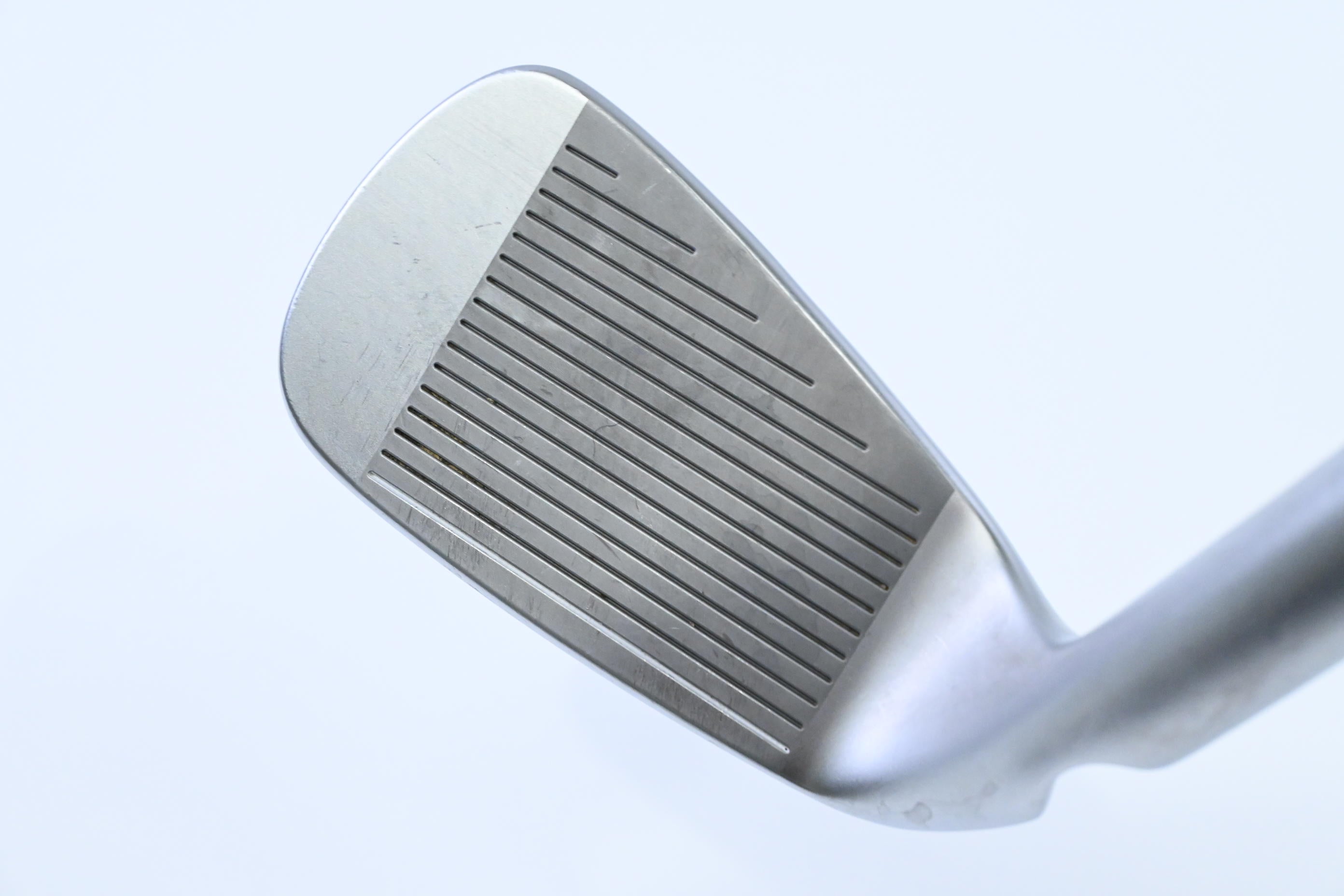 Ping ChipR / 38.5 Degree / Black Dot / Regular Flex Ping Alta CB Slate AWT Shaft