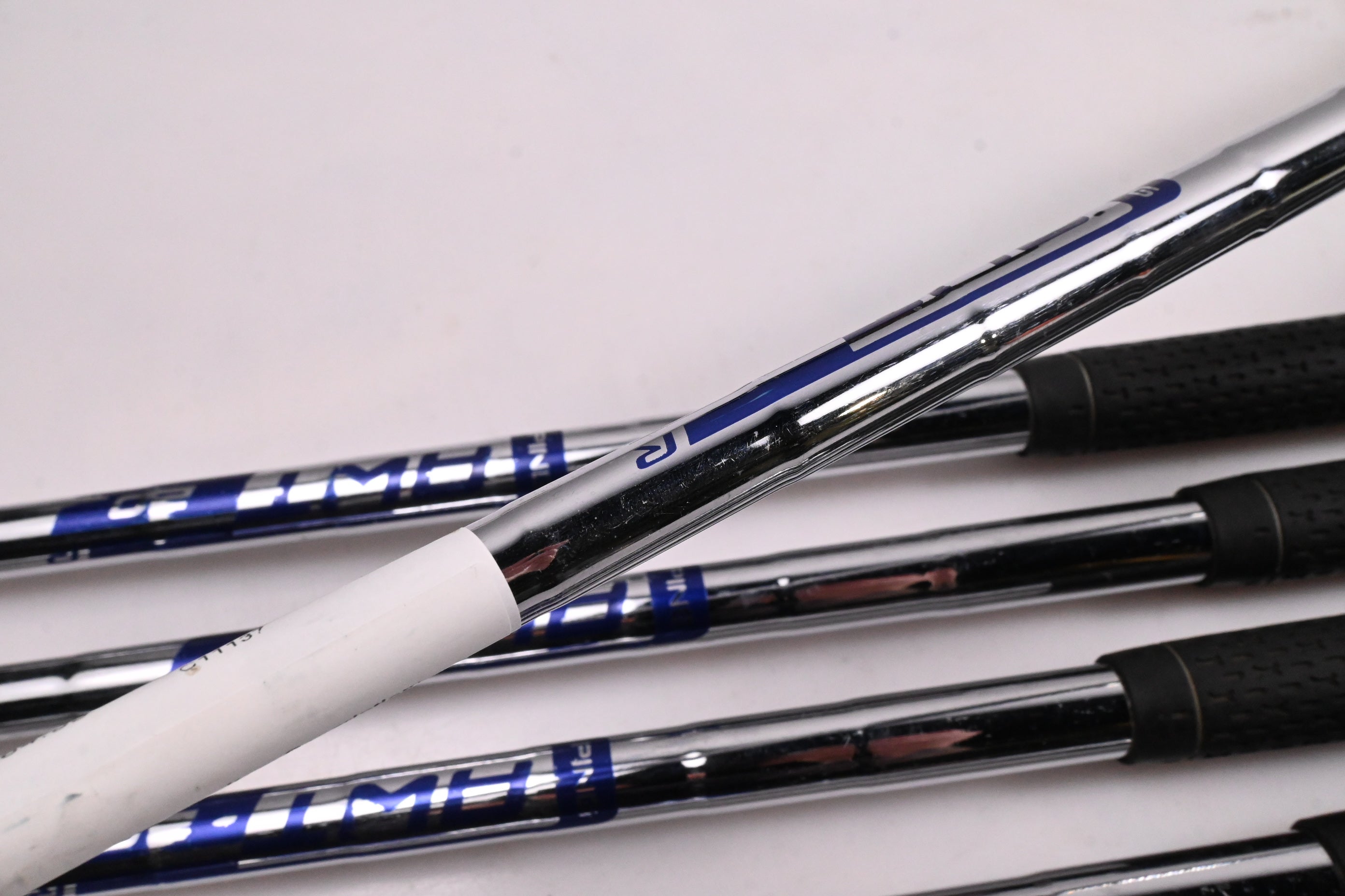 Left Hand Ping G Series Irons / 4-PW / Yellow Dot / Regular Flex Ping AWT 2.0