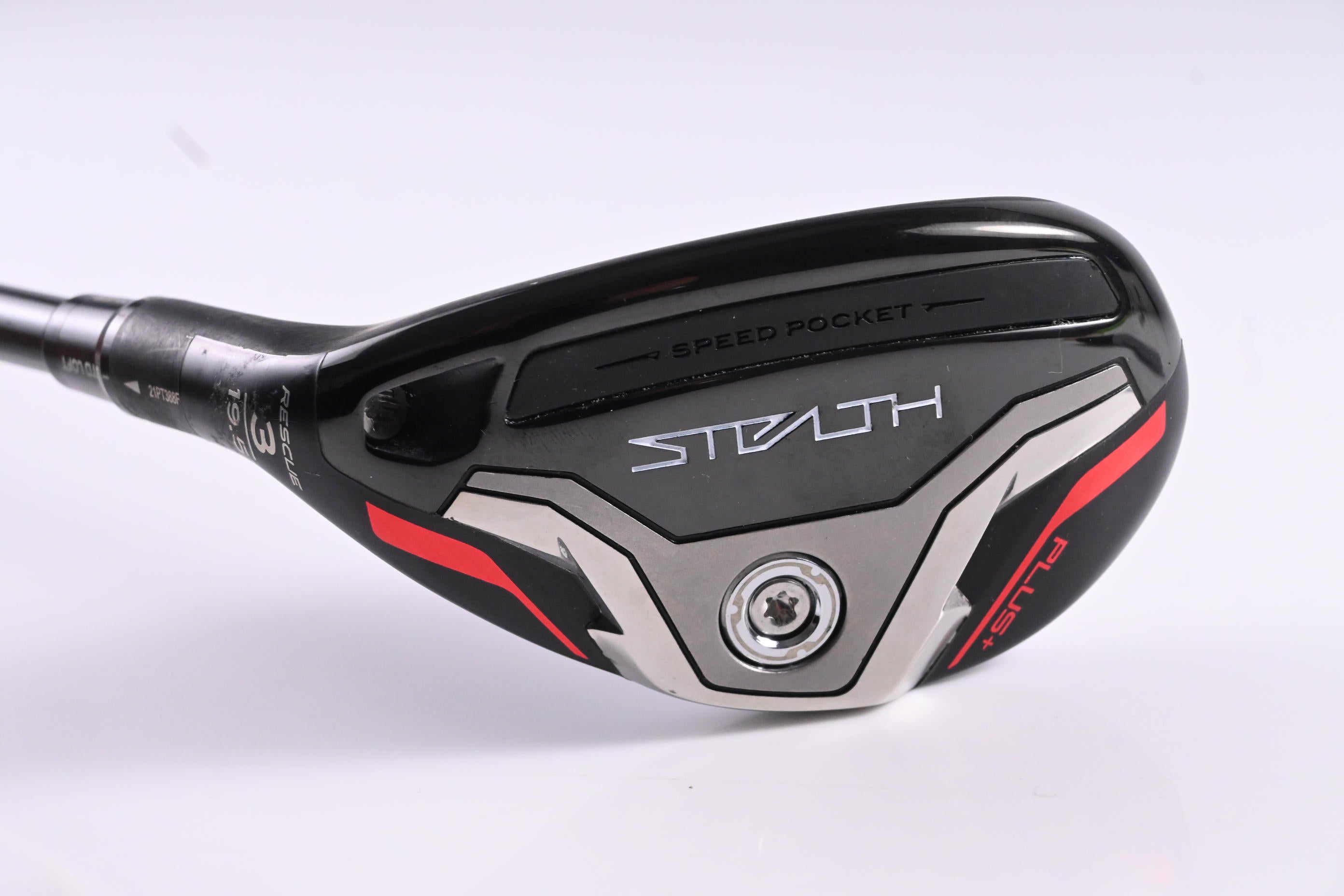 Taylormade Stealth Plus #3 Hybrid / 19.5 Degree / Regular Flex HZRDUS Smoke RDX Red 80