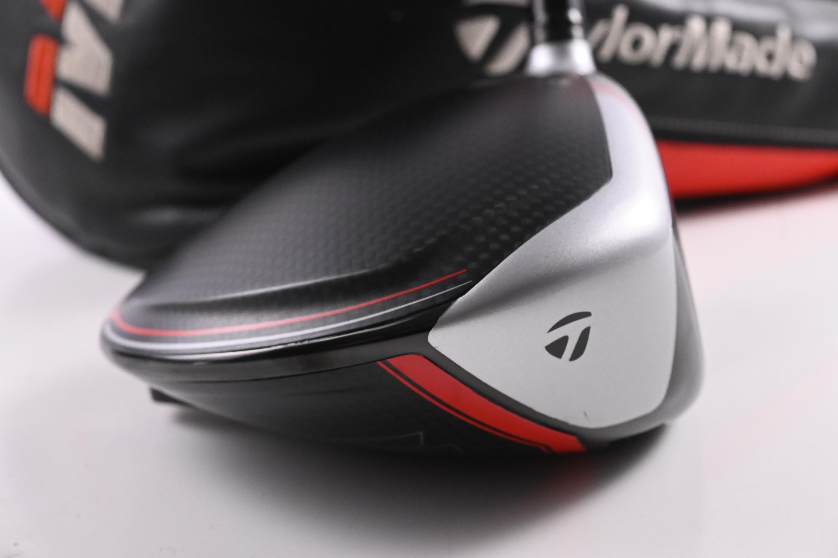 Taylormade M6 Driver / 9 Degree / Stiff Flex Fujikura Atmos Black 6 Shaft