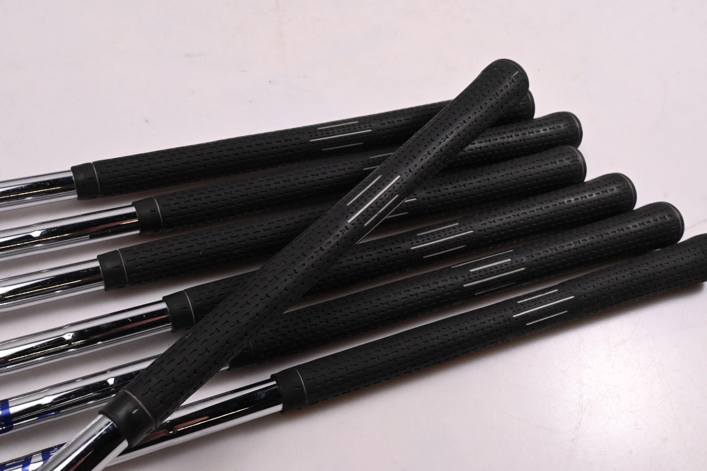 Left Hand Ping G Series Irons / 4-PW / Yellow Dot / Regular Flex Ping AWT 2.0
