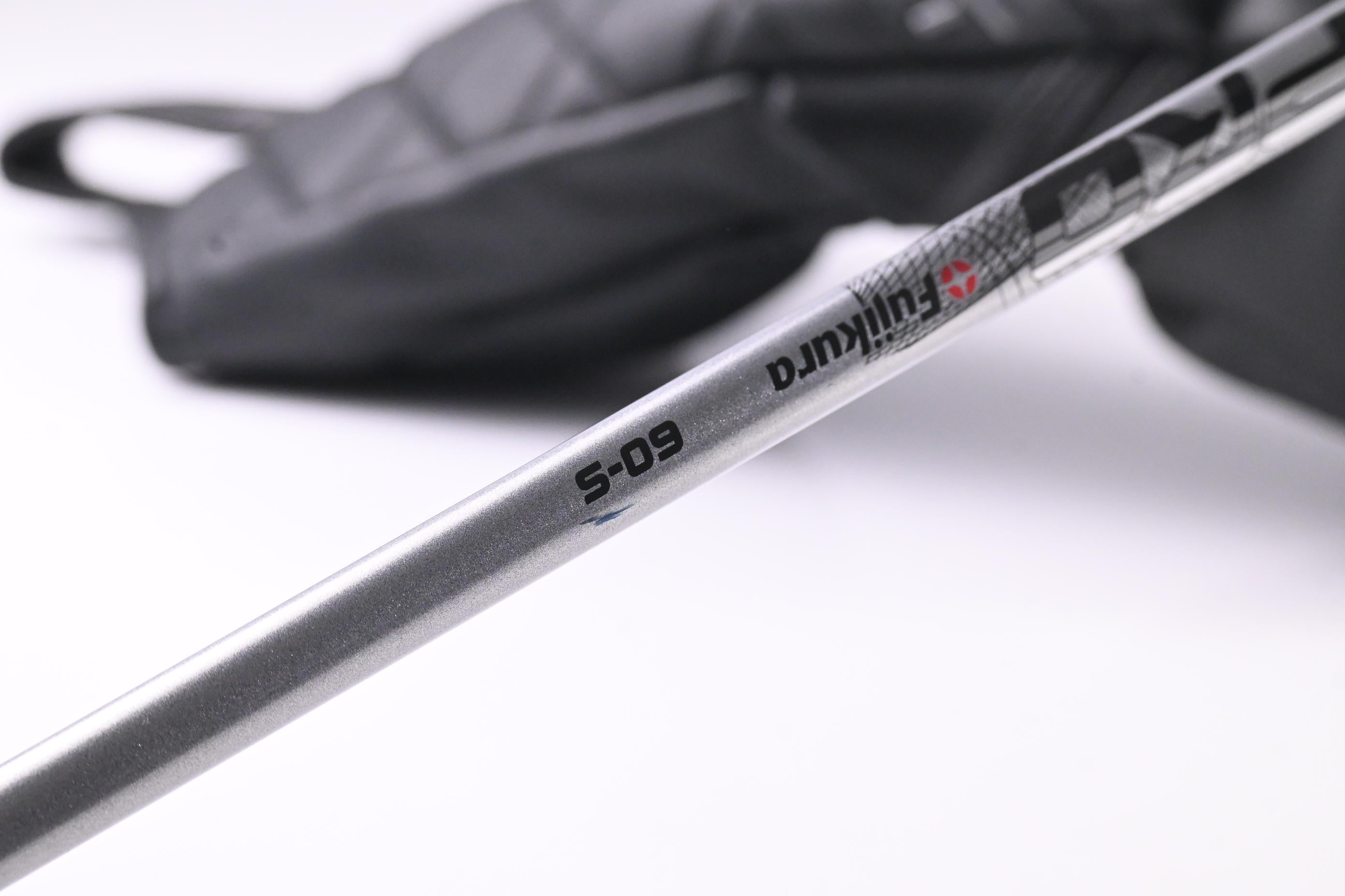 Cobra DS-Adapt MAX-D Driver / 10.5 Degree / Stiff Flex Fujikura Pro 60 Shaft