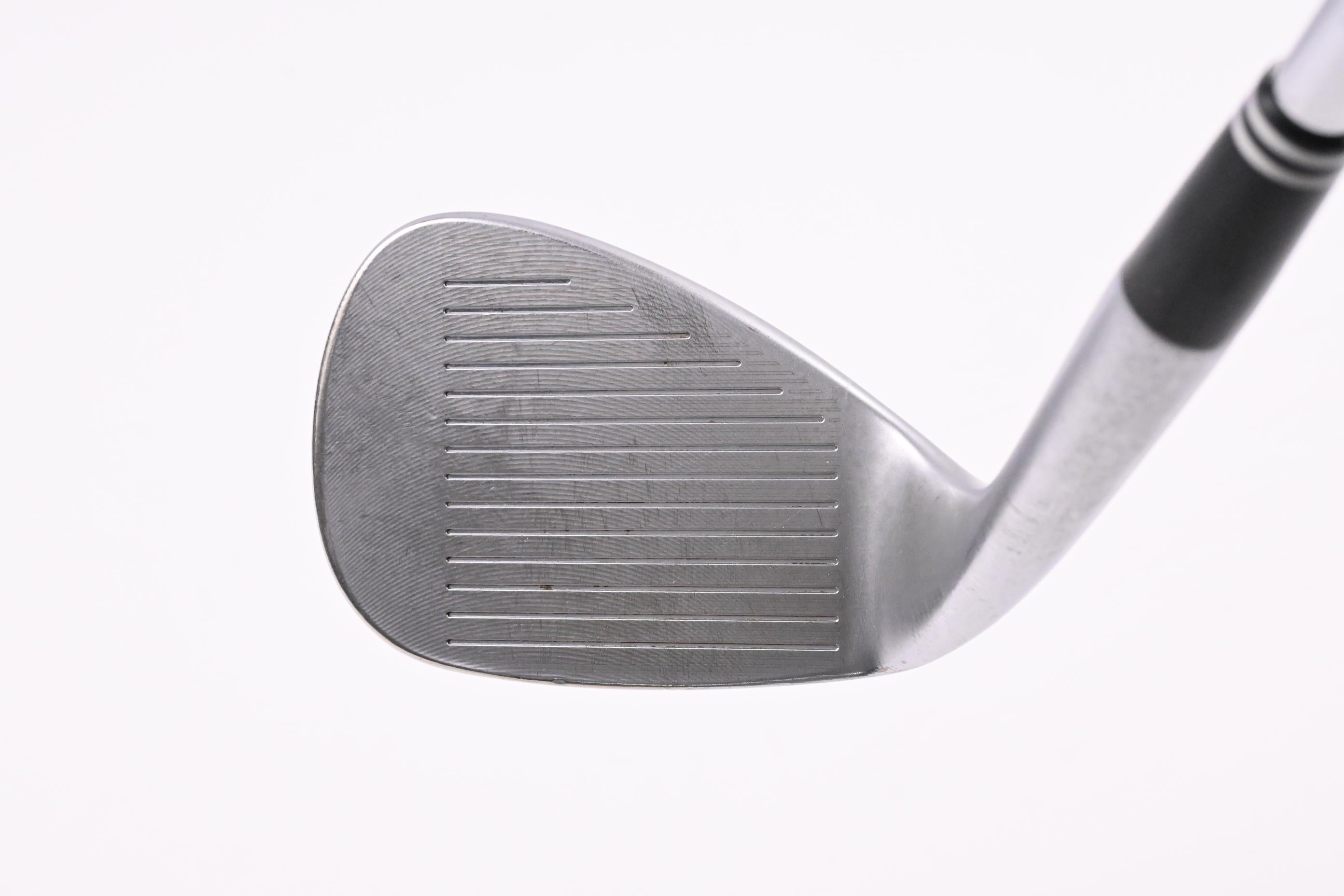 Cleveland 588 RTX Gap Wedge / 52 Degree / Wedge Flex Dynamic Gold Shaft