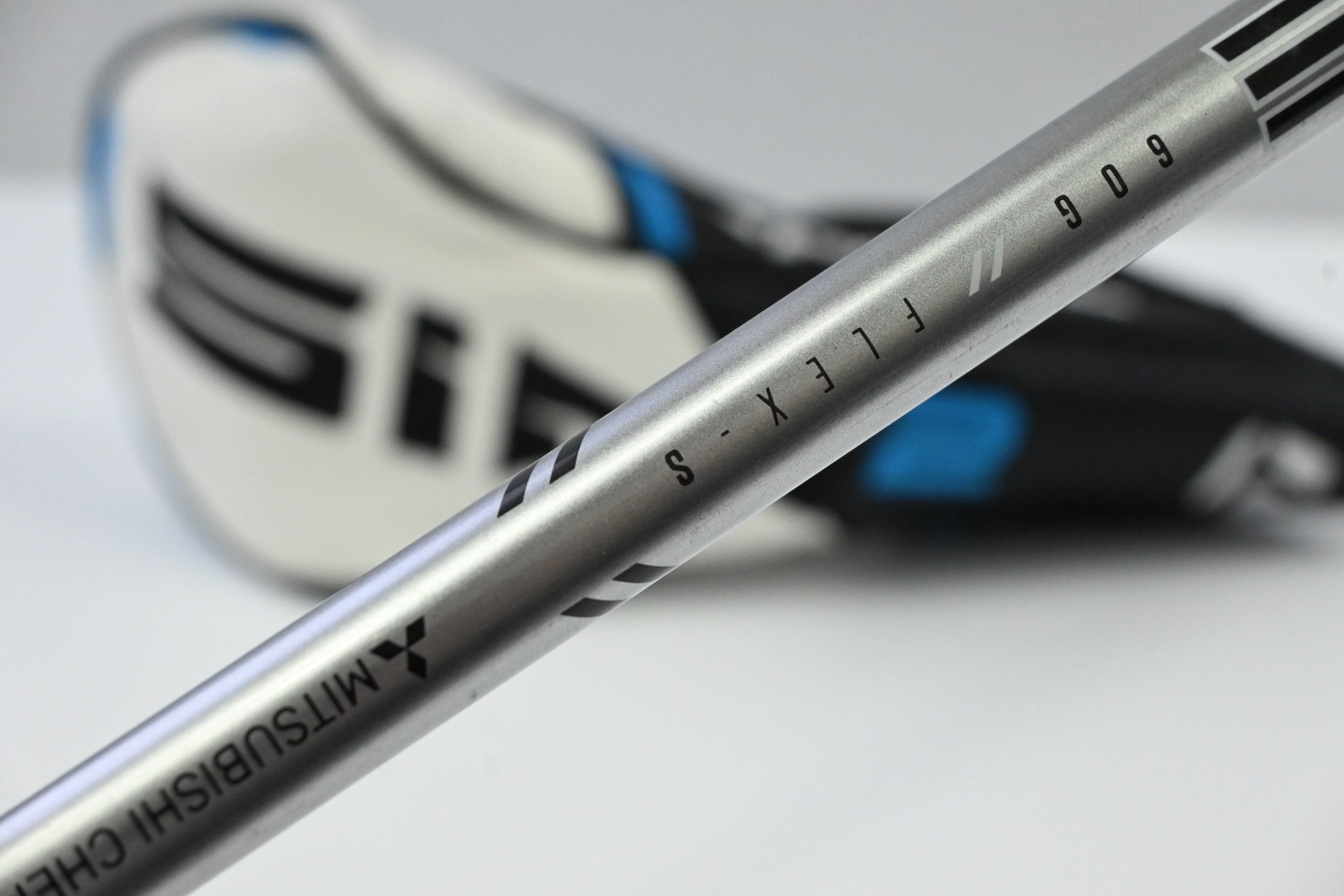 Taylormade SIM2 Max Driver / 10.5 Degree / Stiff Flex Kuro Kage Silver 60 Shaft